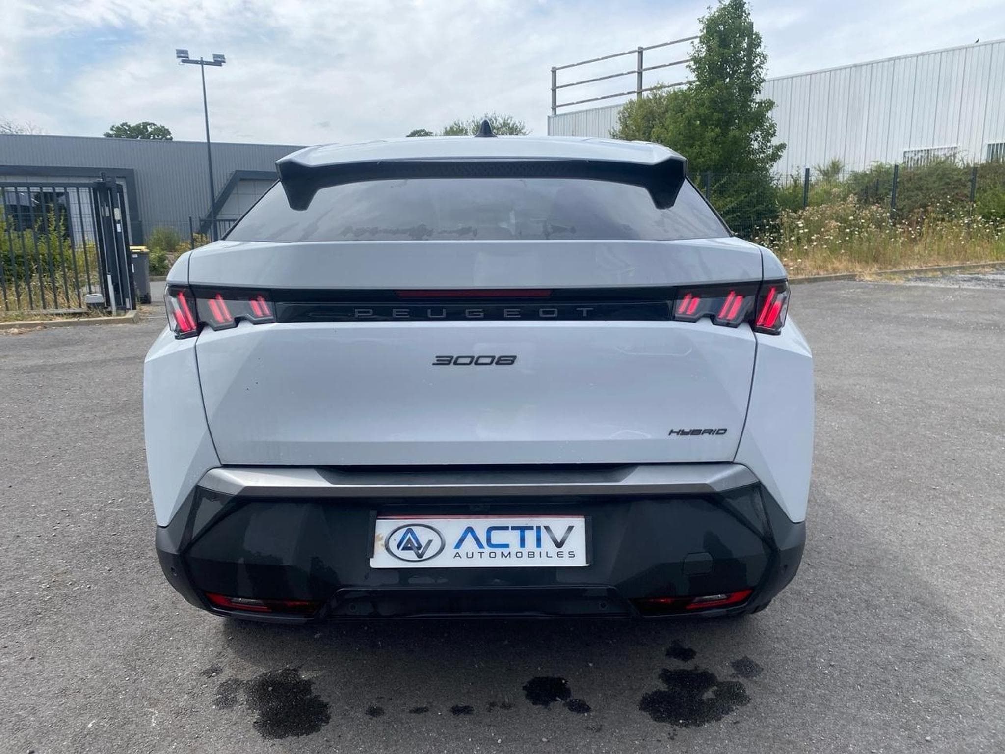 Peugeot 3008 1.2 HYBRID 145 ALLURE E-DCS6 (2025) - Photo 6