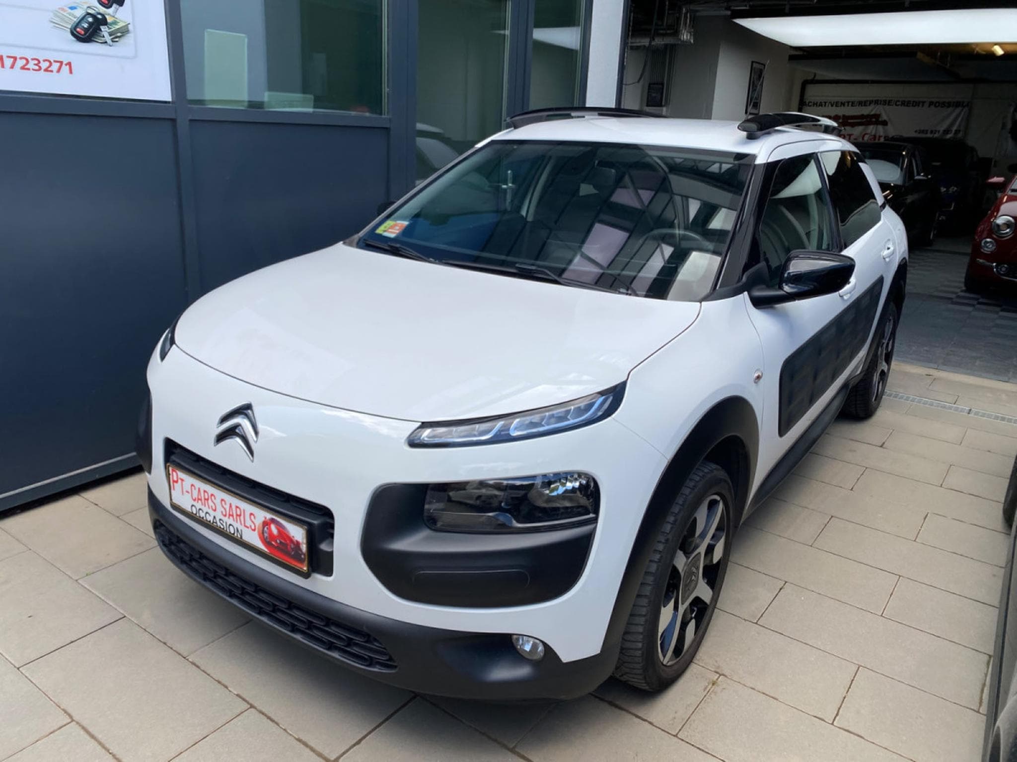 Citroën C4 Cactus 1.6 hdi 100 (2017) - Photo 1