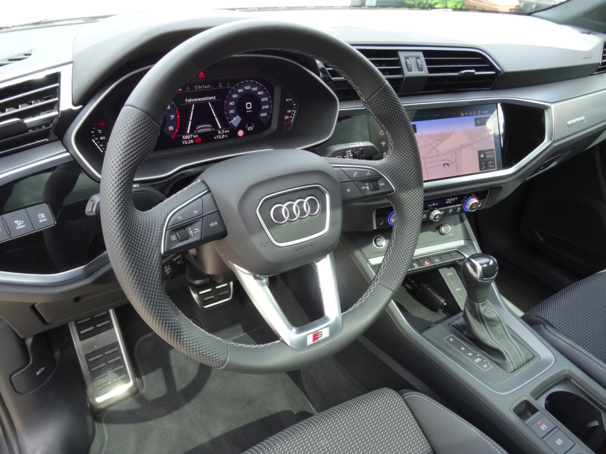 Audi Q3 Sportback S-Line 45 TFSI 245CV quattro S (2025) - Photo 12