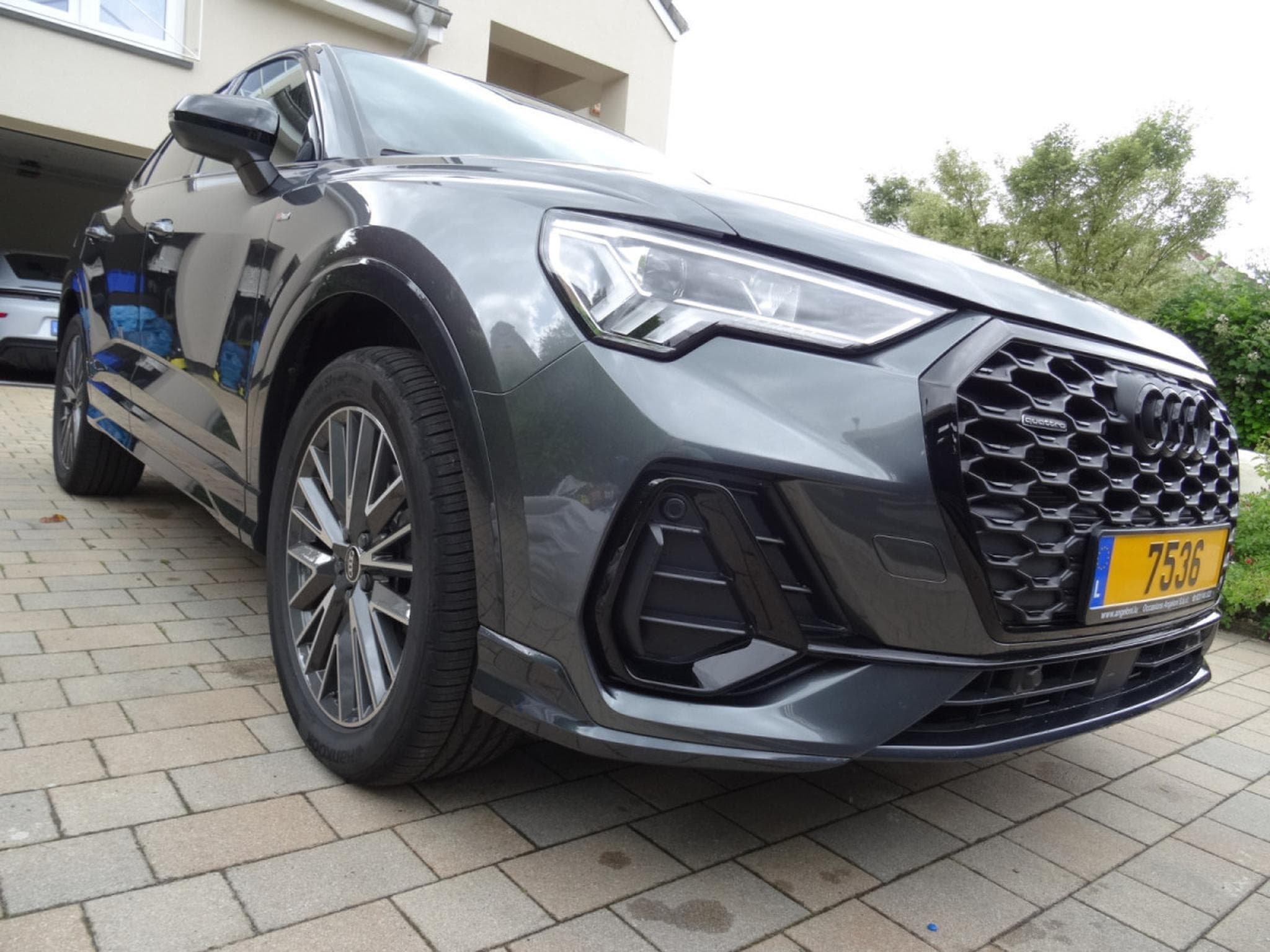 Audi Q3 Sportback S-Line 45 TFSI 245CV quattro S (2025) - Photo 3