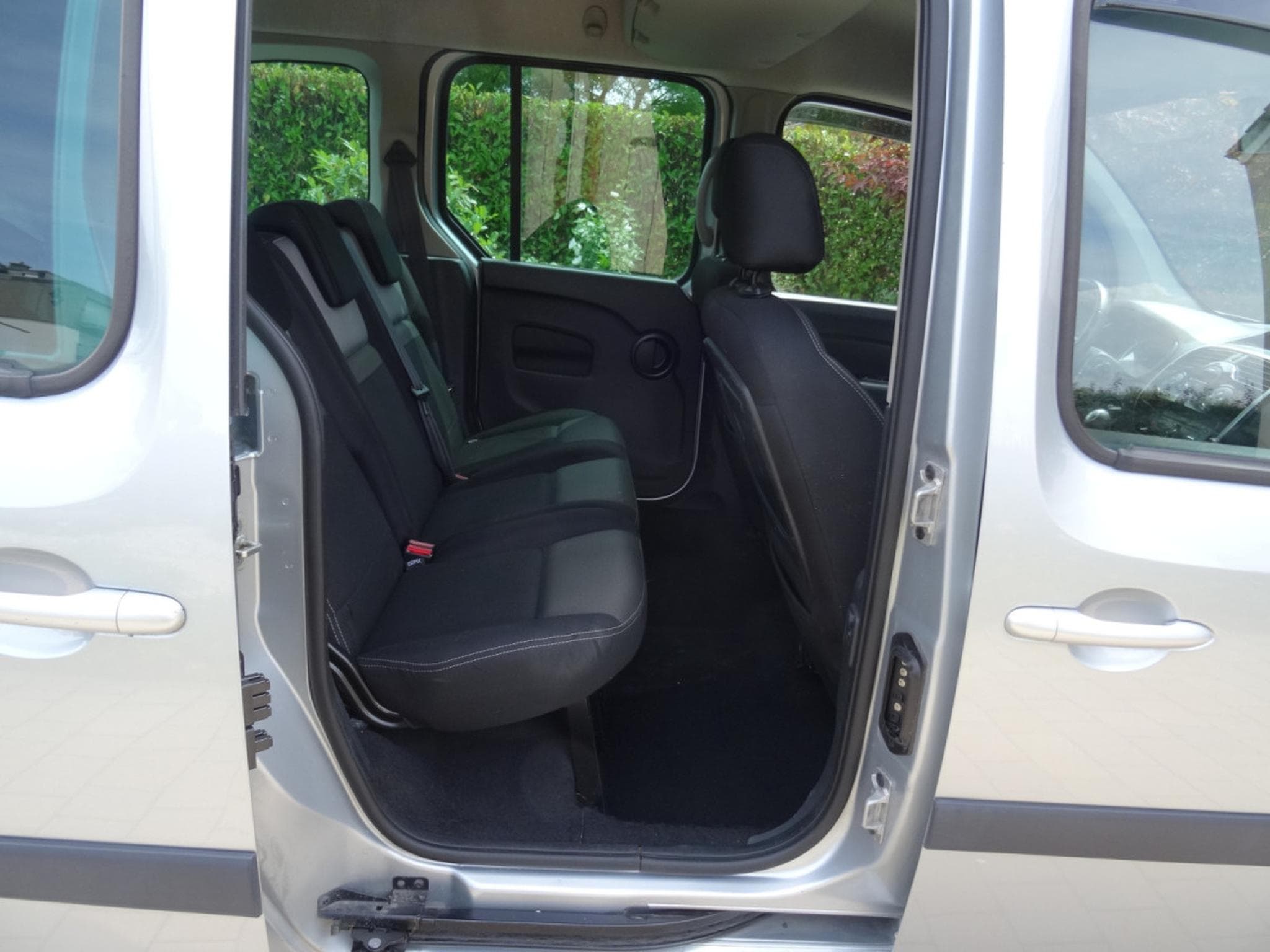 Renault Kangoo 1.5 dCi 116CV LIMITED (2020) - Photo 14