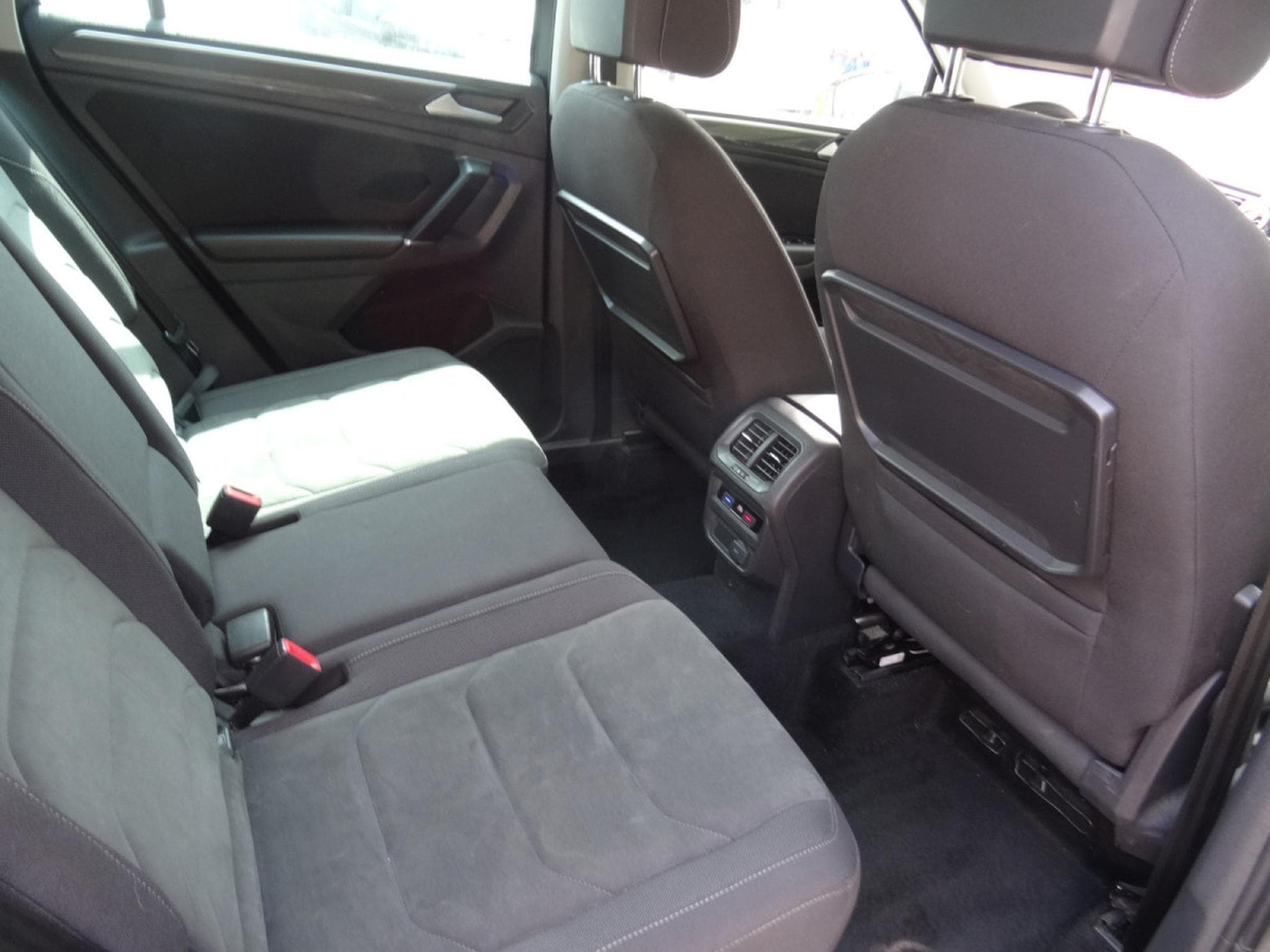 VW Tiguan 2.0 TSI DSG 4MOTION HIGHLINE (2018) - Photo 15