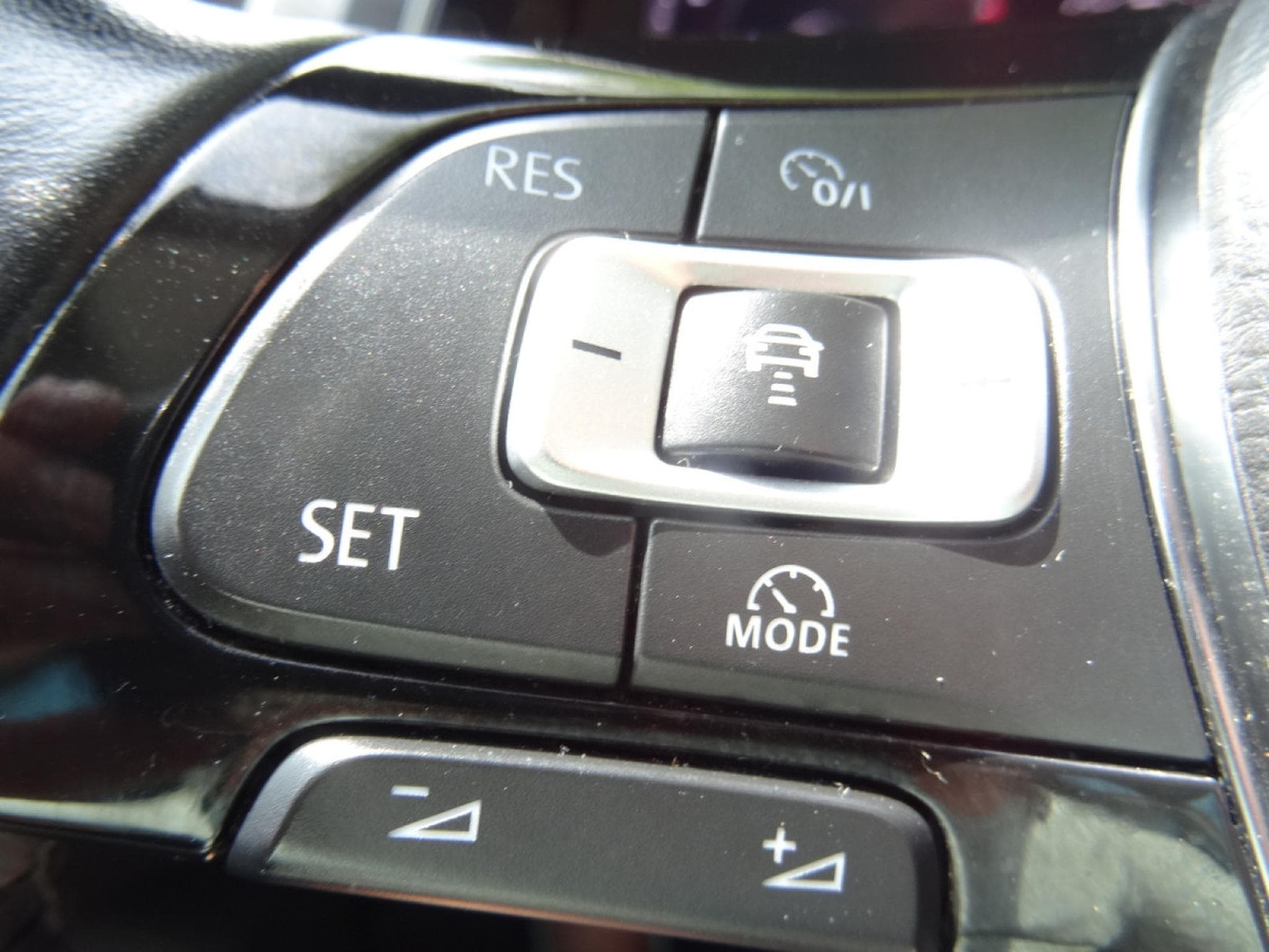VW Tiguan 2.0 TSI DSG 4MOTION HIGHLINE (2018) - Photo 19