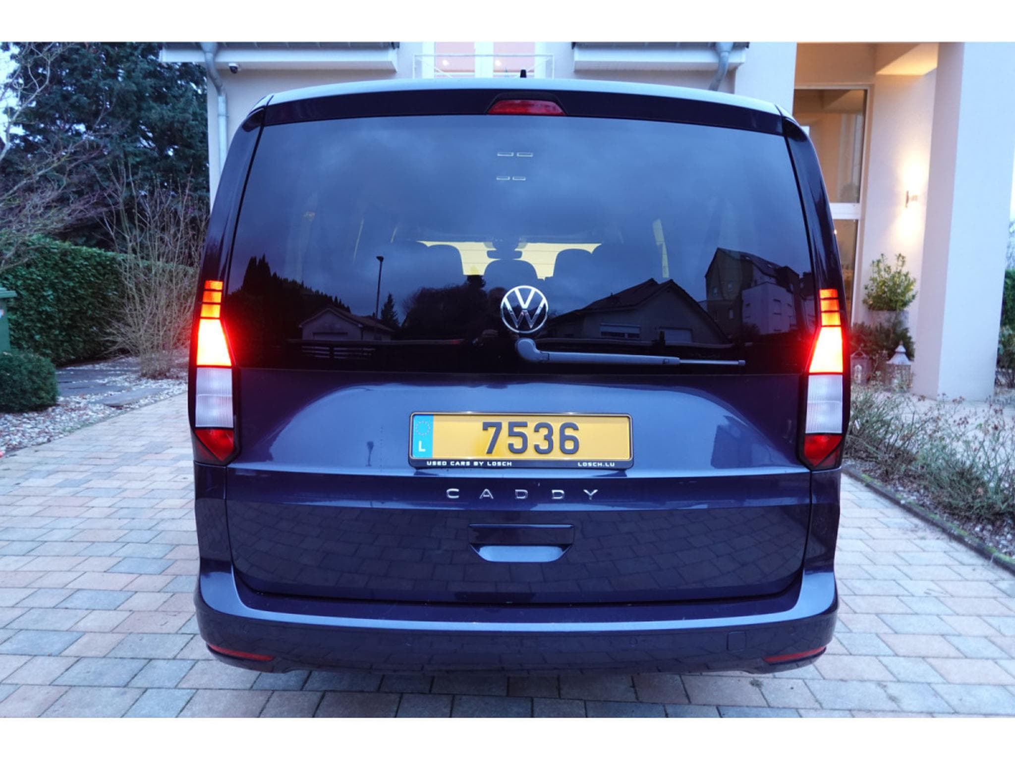 VW Caddy Maxy 2.0 TDI DSG 7 places (2024) - Photo 4