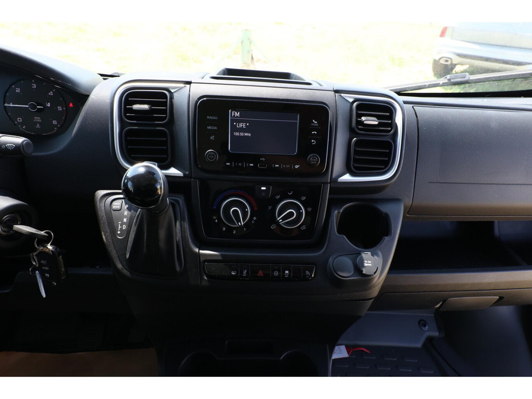 Citroën Jumper 2.2 BlueHDI 140 EAT8  L3H2 (2026) - Foto 7
