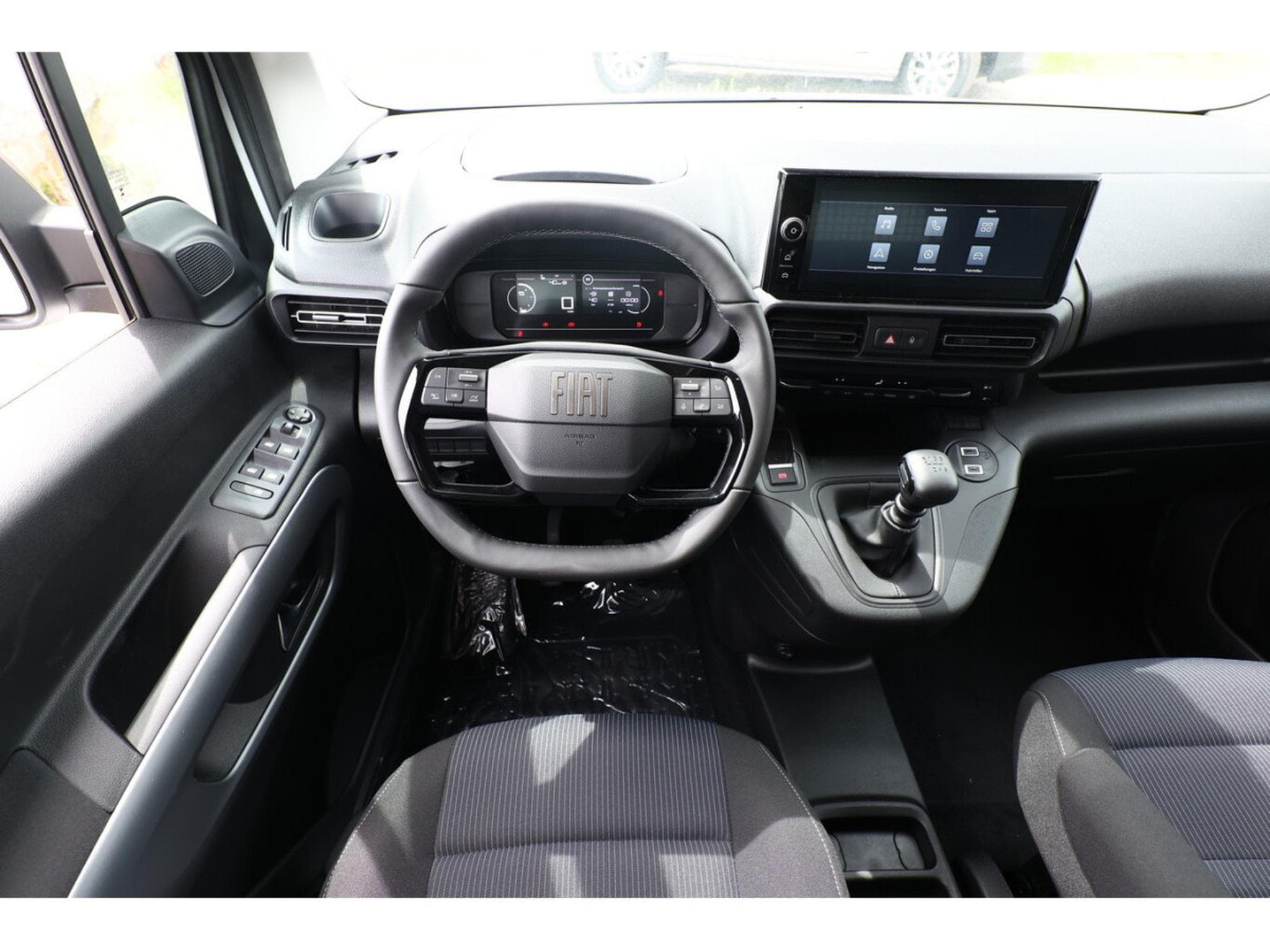 Fiat Doblo 1.5 BlueHDi 130 (2026) - Photo 6