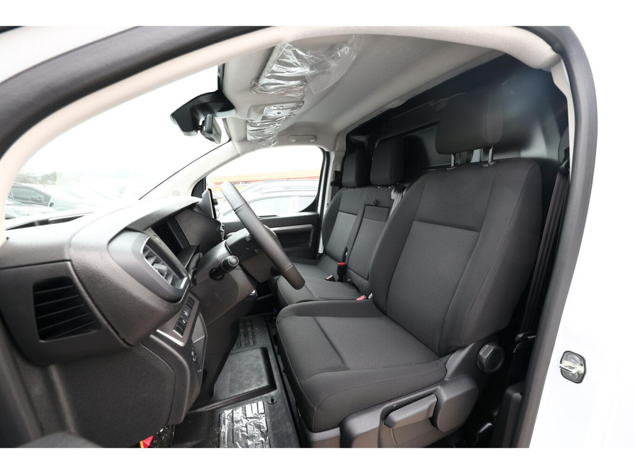 Fiat Scudo 2.0 BlueHDI EAT8 180 (2025) - Foto 6