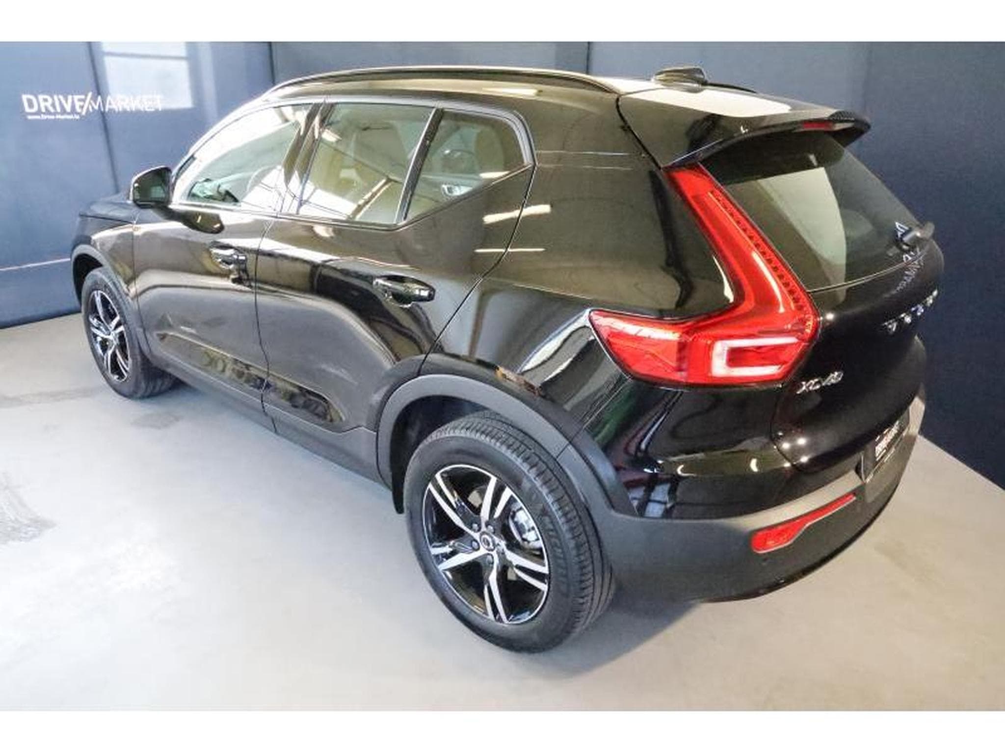 Volvo XC40 Plus (2025) - Foto 3