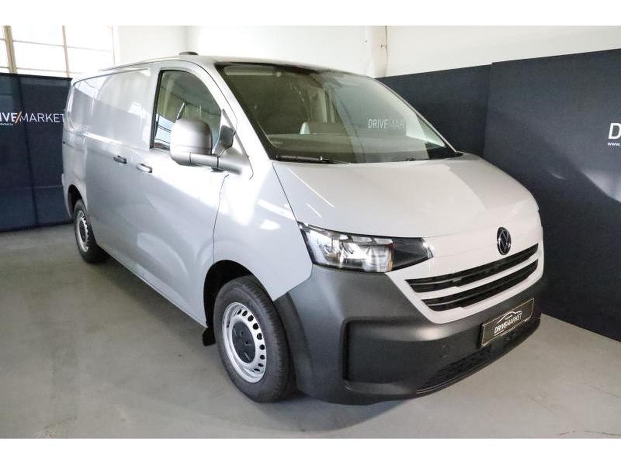 VW T7 Fourgon Court (2025) - Foto 1