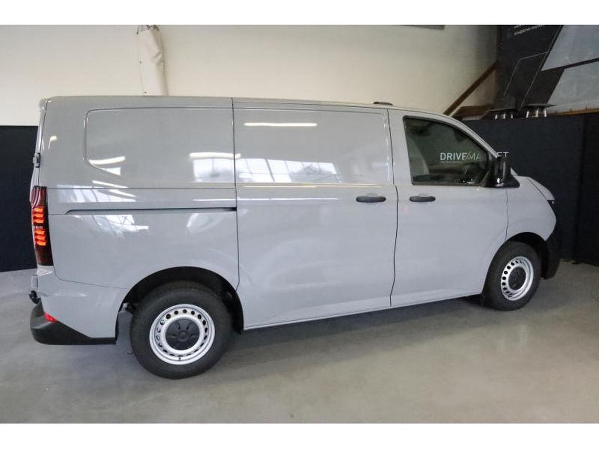 VW T7 Fourgon Court (2025) - Foto 28