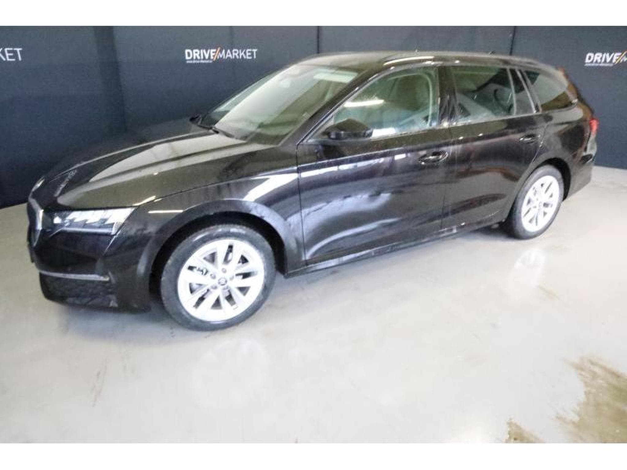 Skoda Octavia Selection (2025) - Foto 17