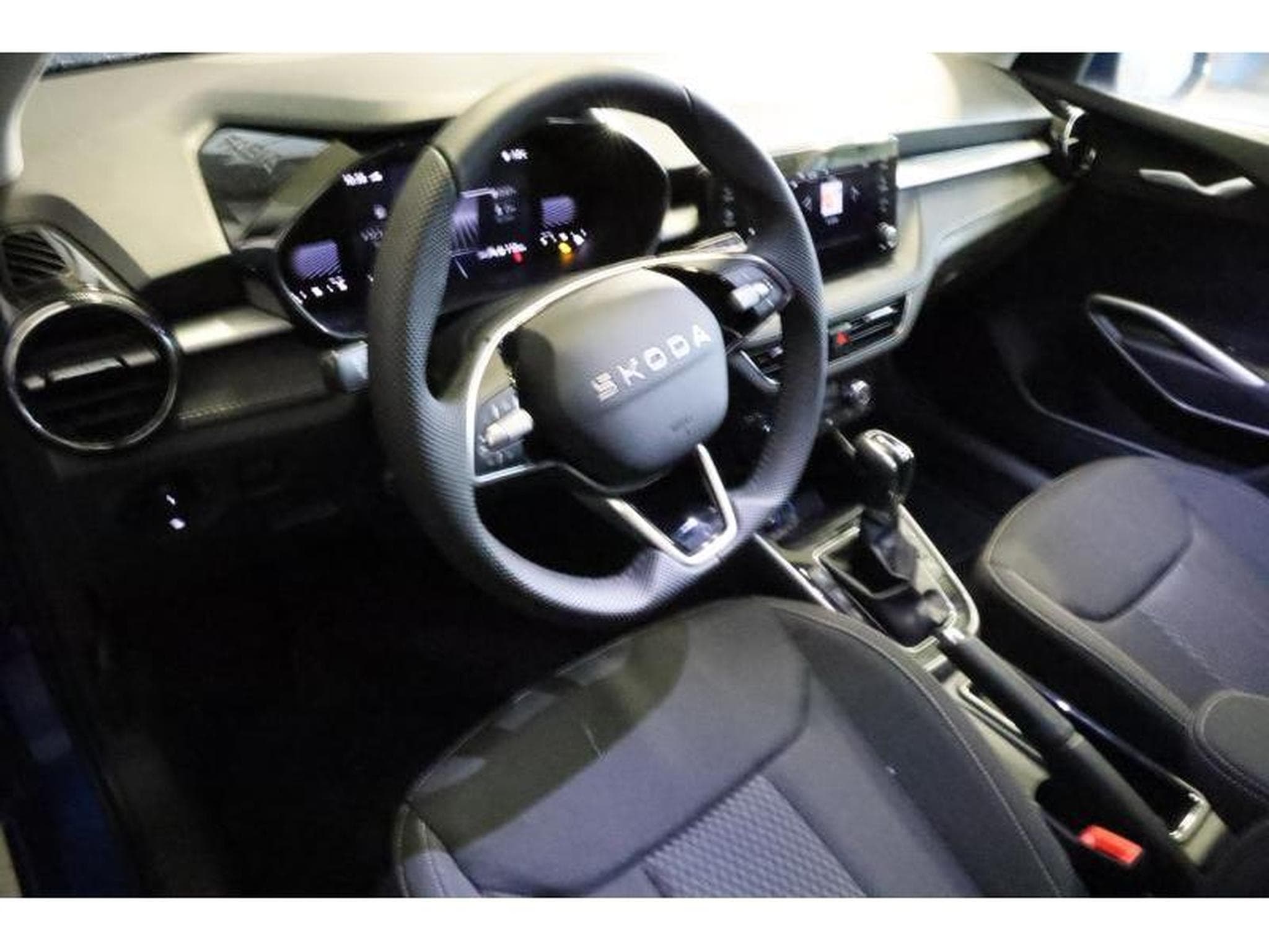 Skoda Fabia Selection (2025) - Foto 9