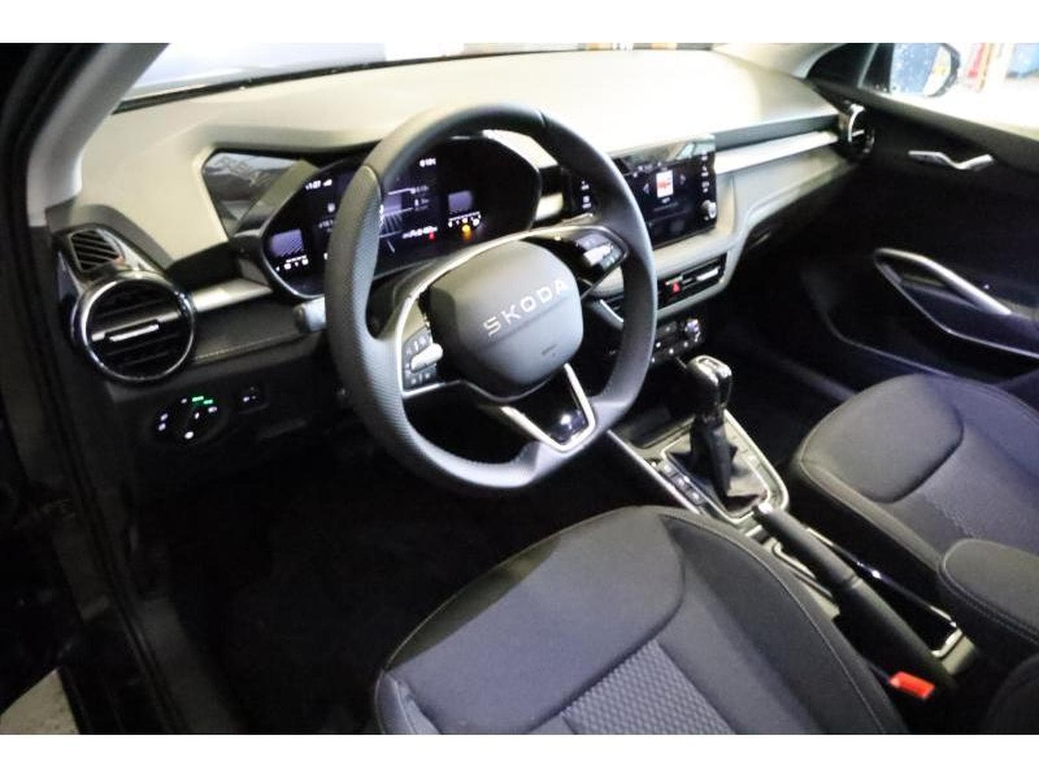 Skoda Fabia Selection (2025) - Foto 11