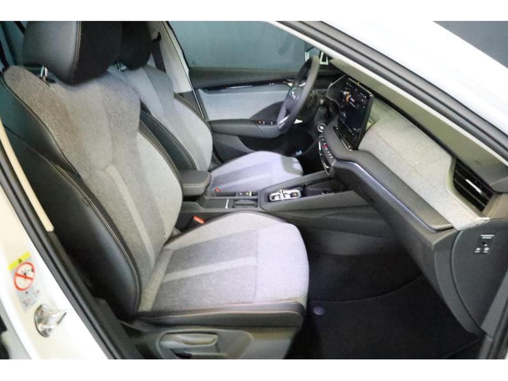 Skoda Octavia Selection (2025) - Foto 10