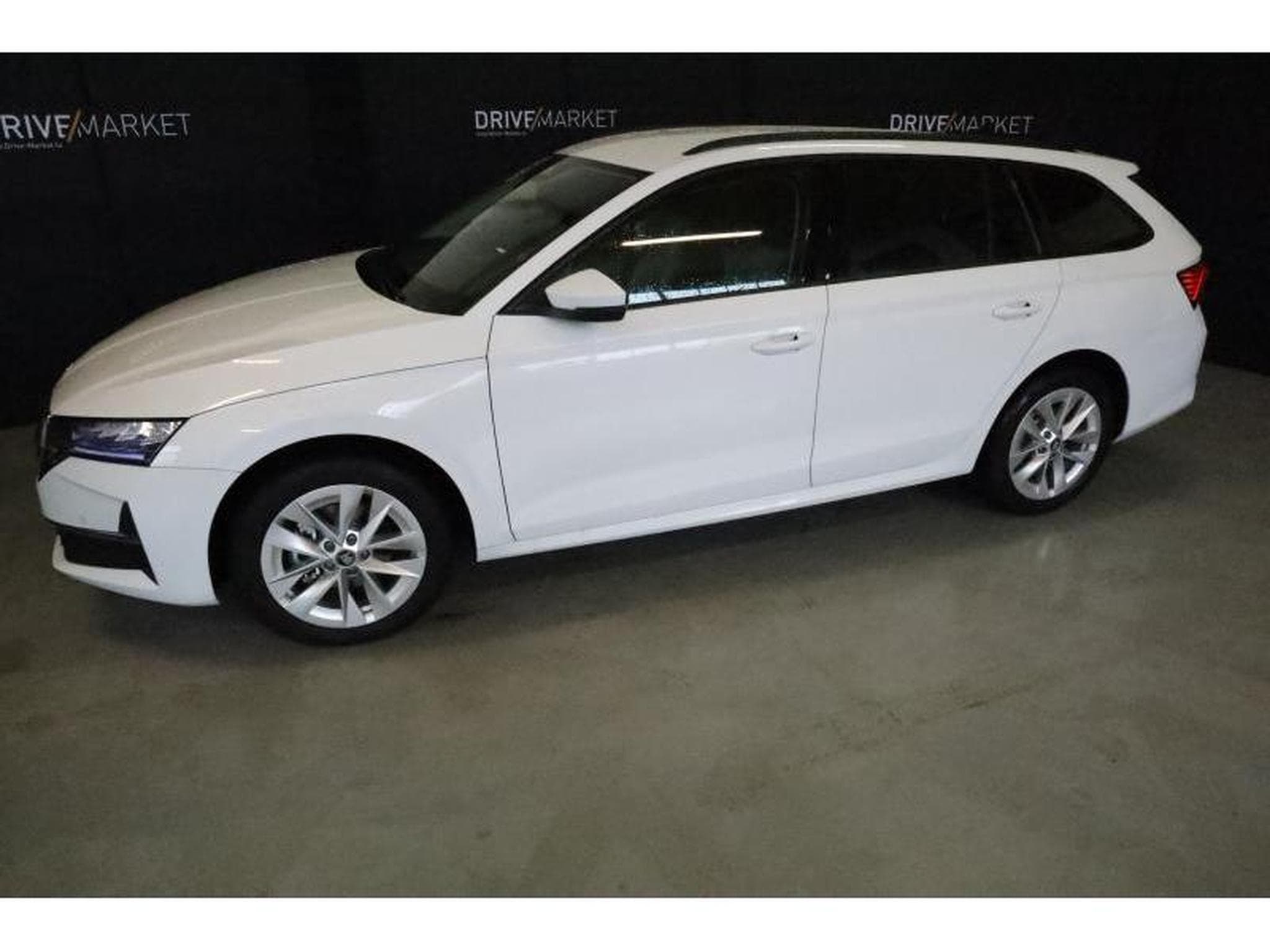 Skoda Octavia Selection (2025) - Foto 17