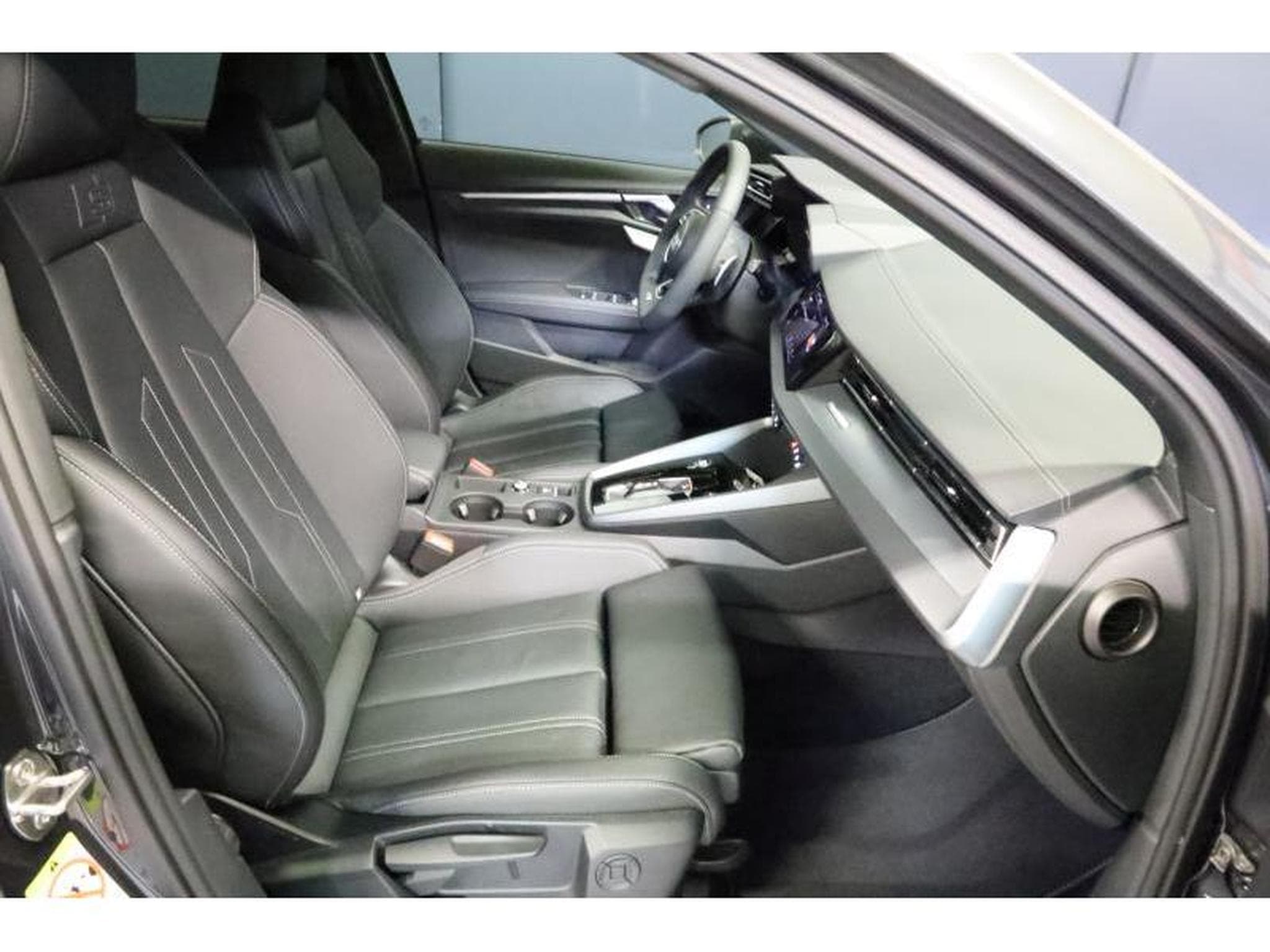 Audi A3 Sportback (2025) - Photo 4