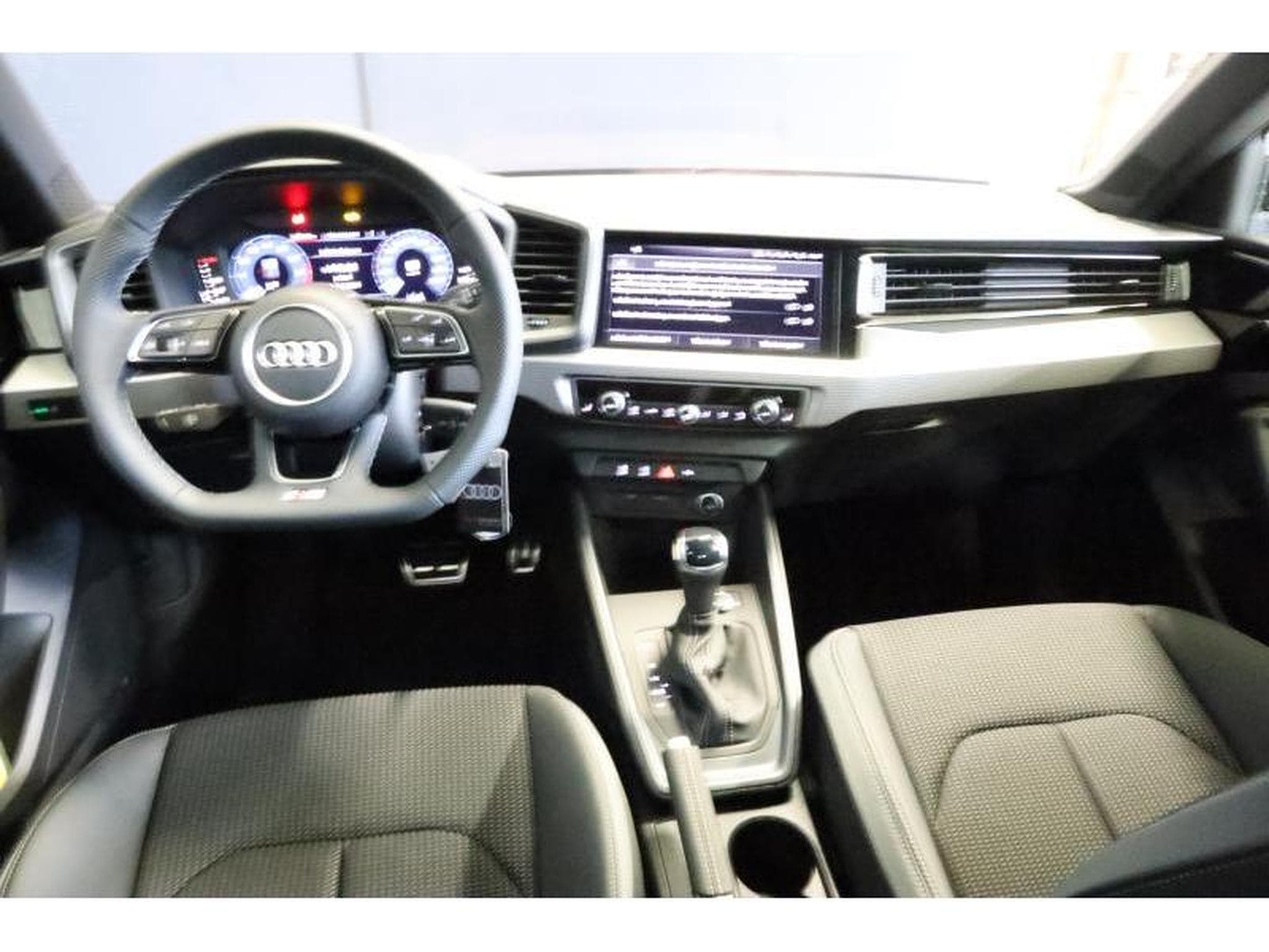 Audi A1 Advanced (2025) - Foto 10