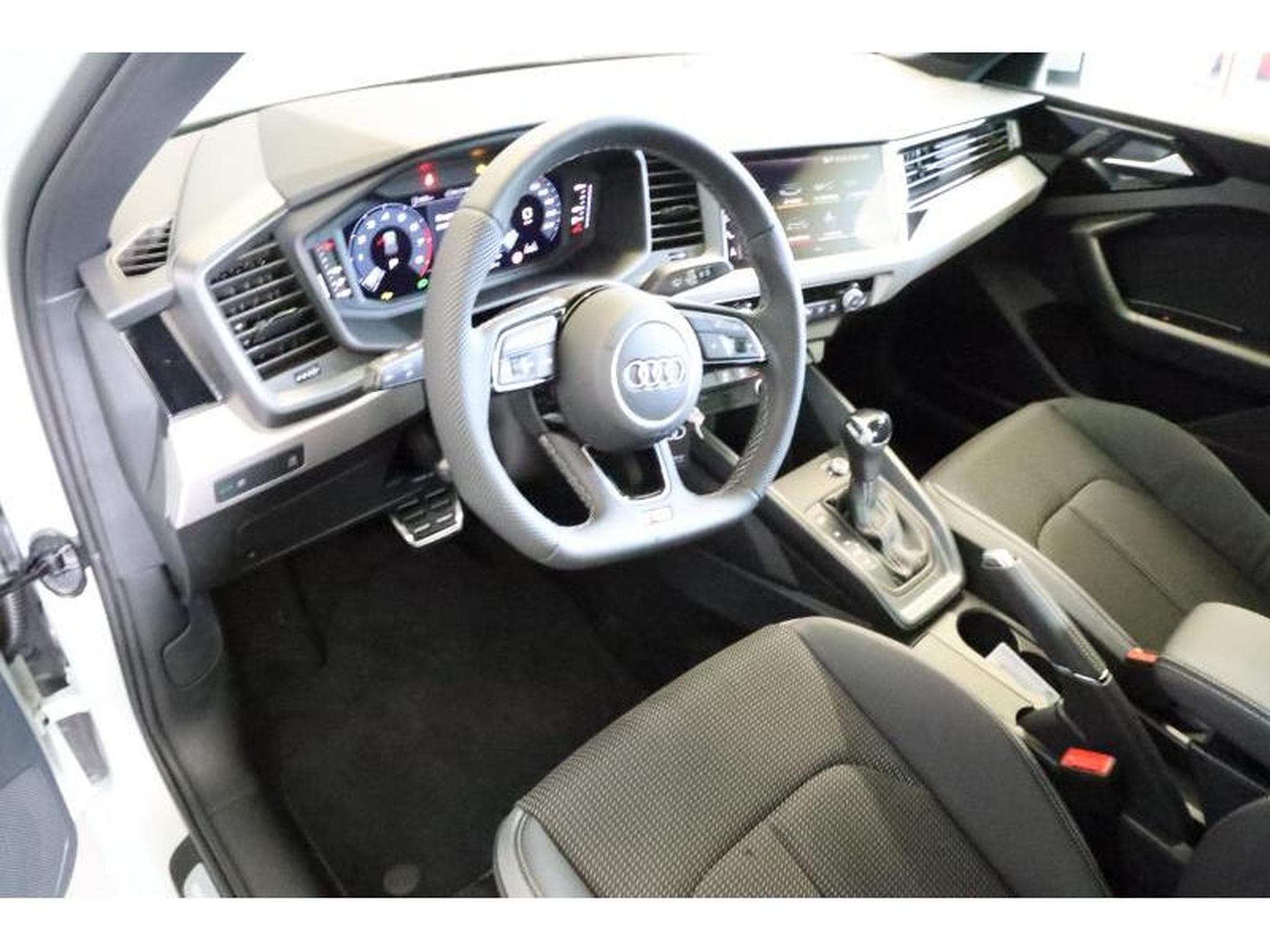 Audi A1 Advanced (2025) - Foto 10