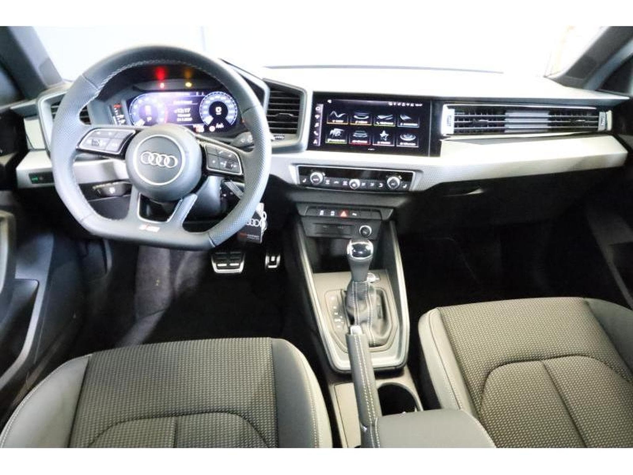 Audi A1 Advanced (2025) - Foto 2