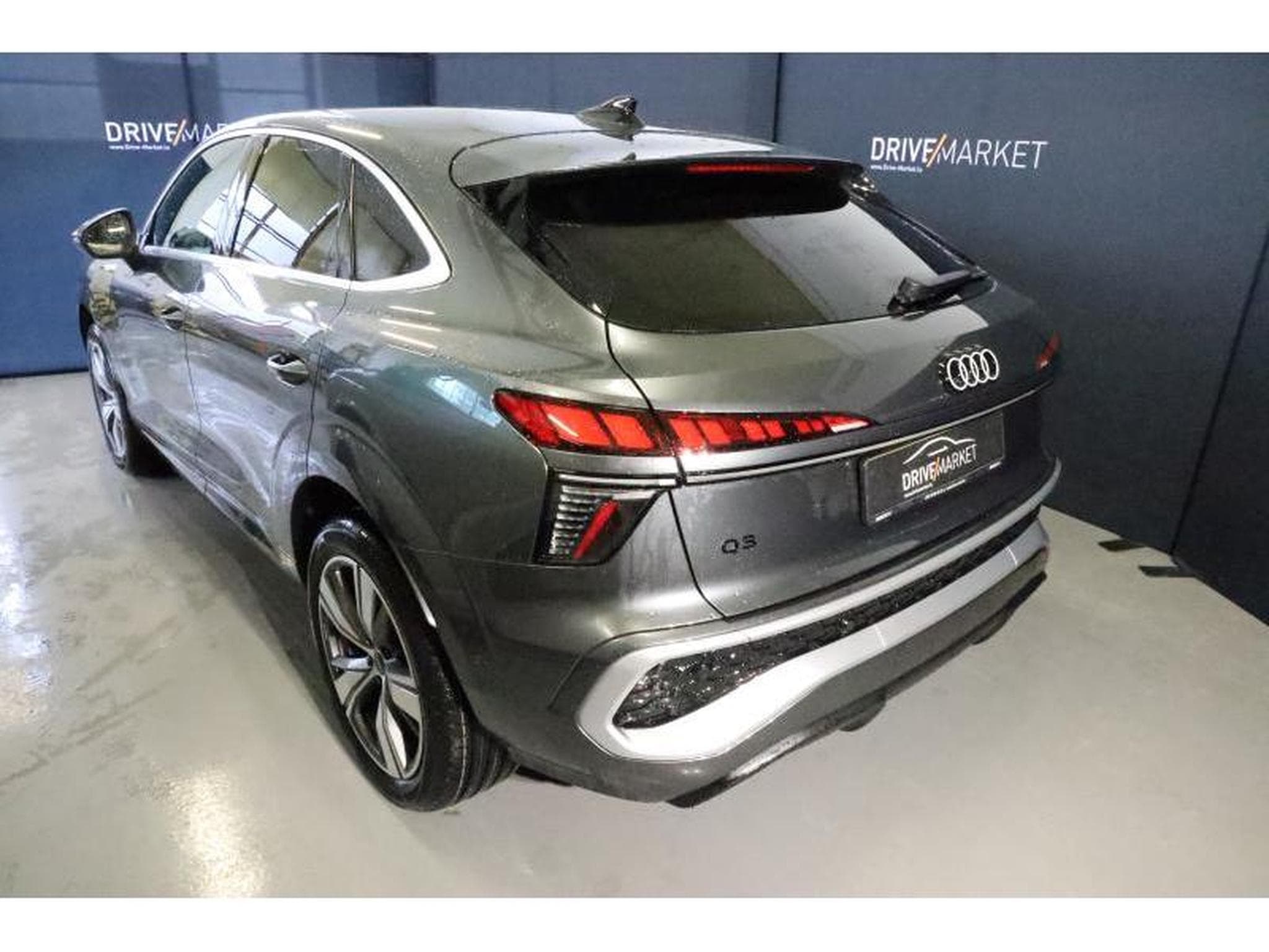 Audi Q3 Sportback (2025) - Photo 12