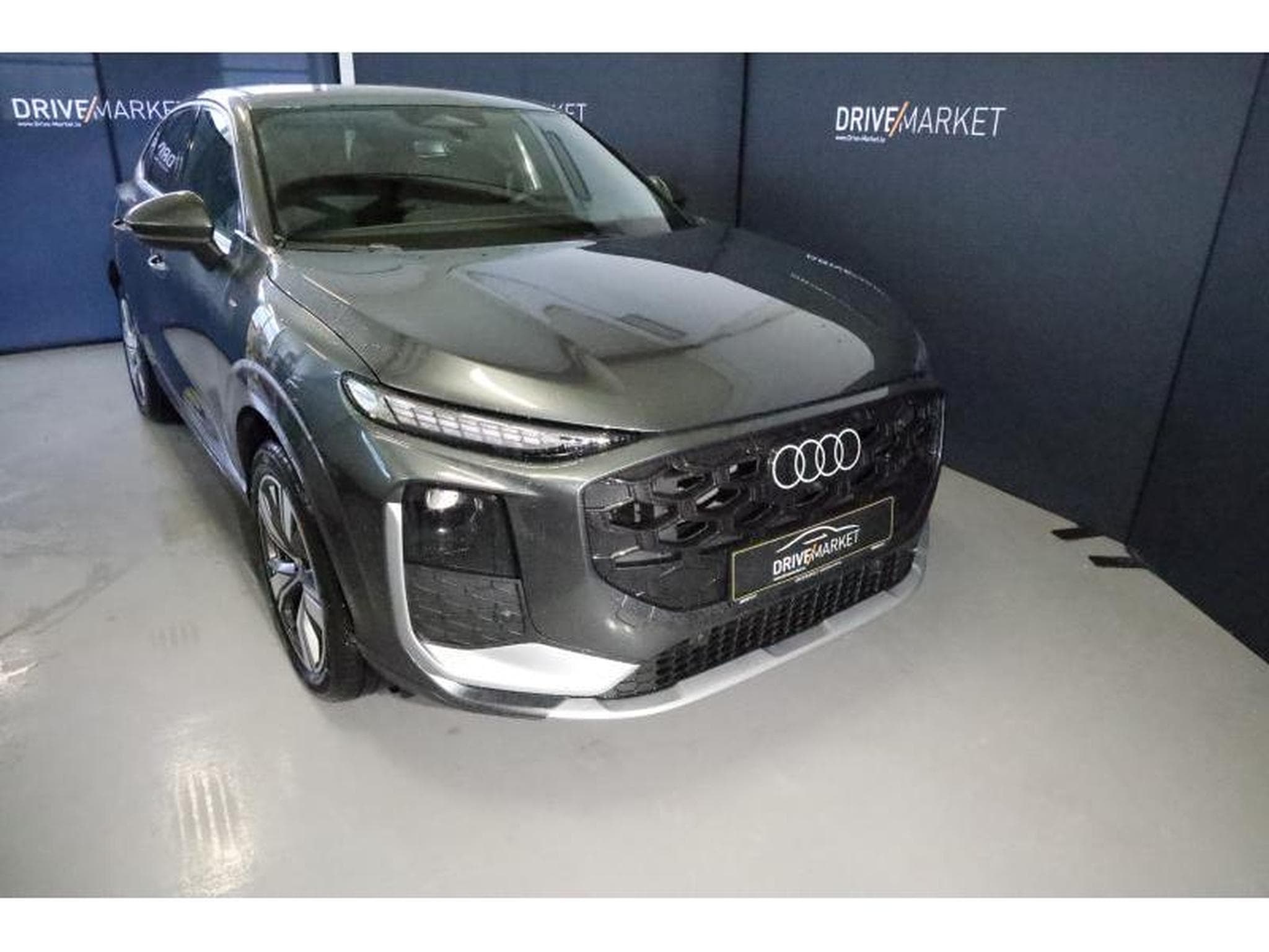 Audi Q3 Sportback (2025) - Photo 19