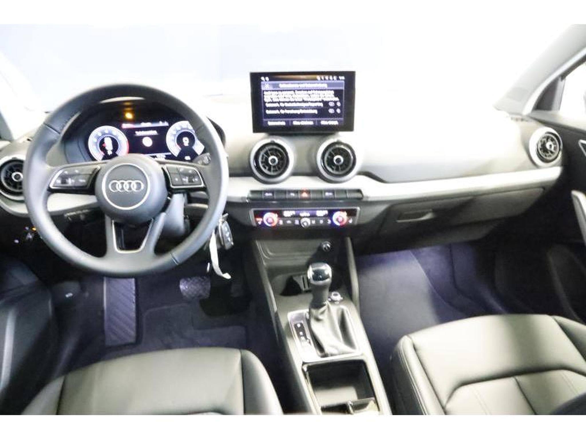 Audi Q2 S line (2026) - Photo 2