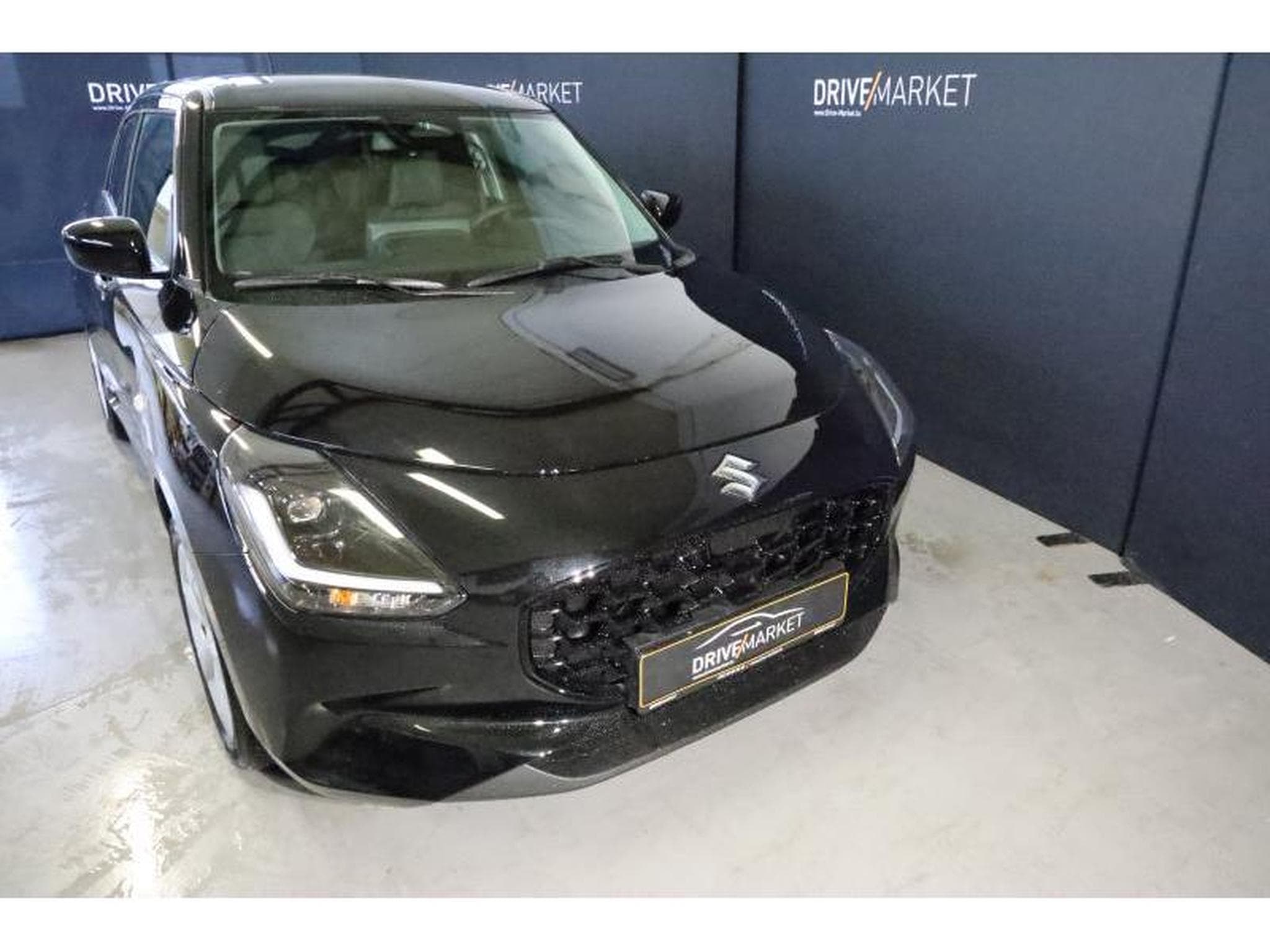 Suzuki Swift GL+ (2026) - Photo 18