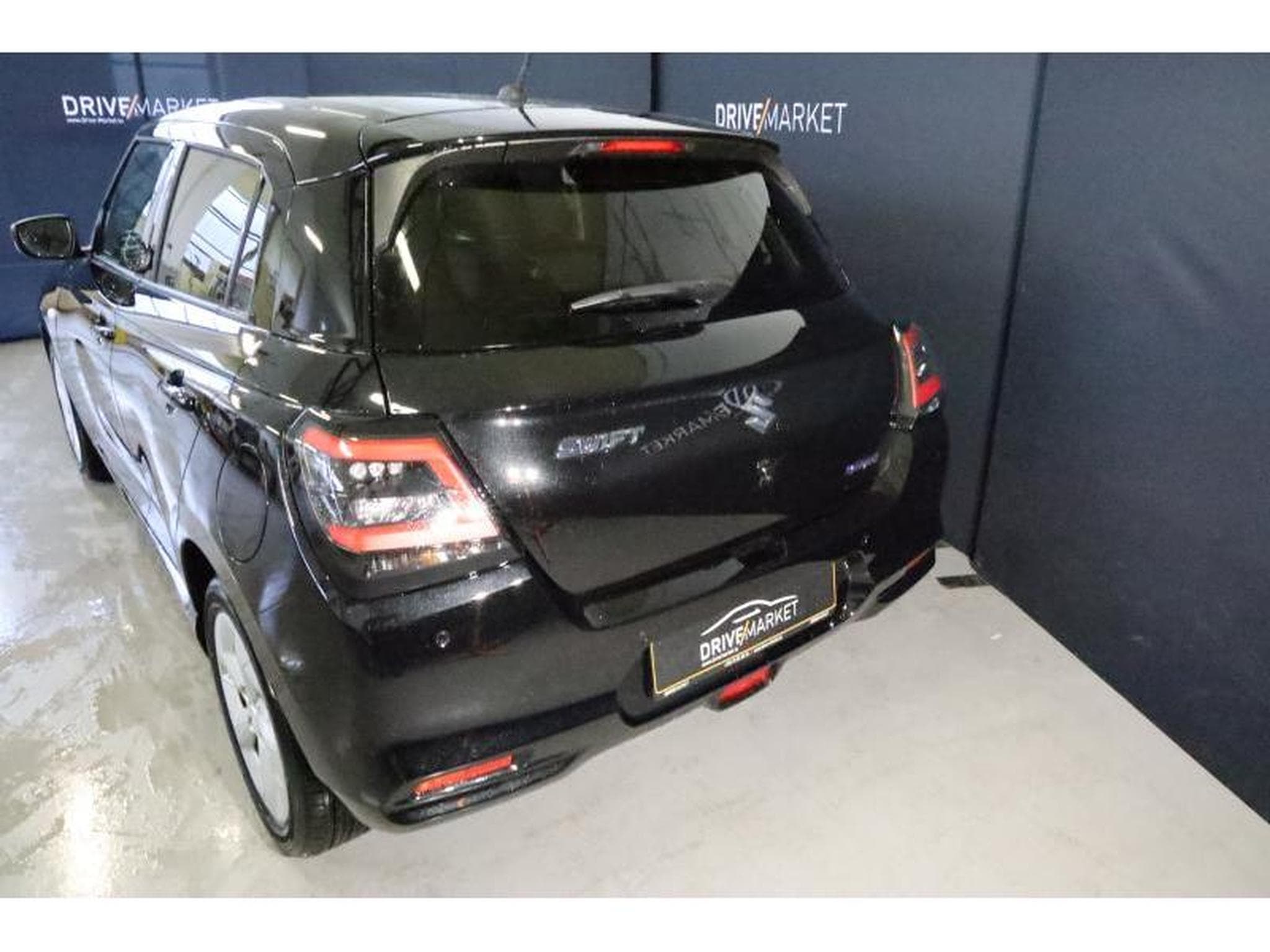 Suzuki Swift GL+ (2026) - Photo 20