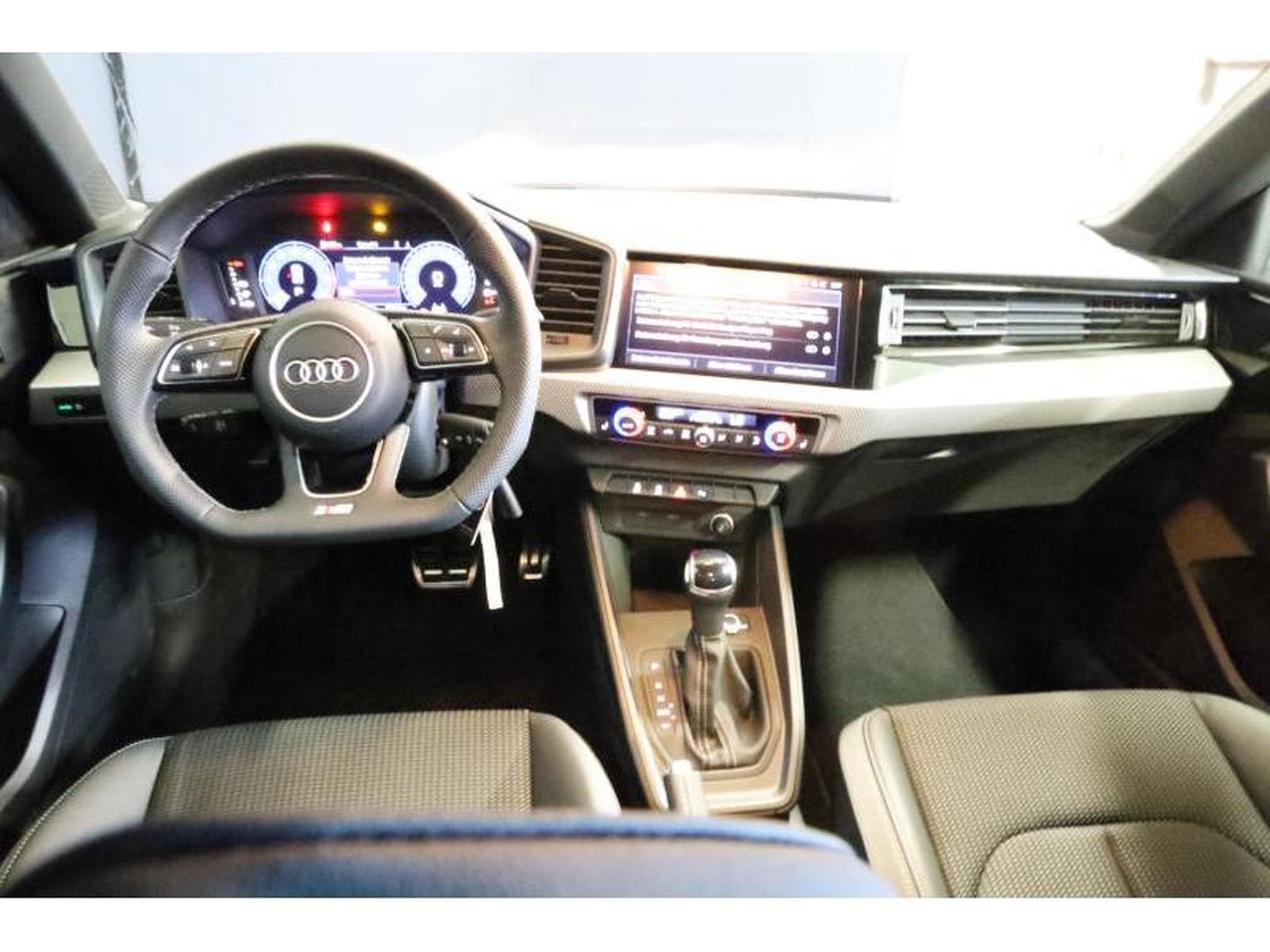 Audi A1 Advanced (2026) - Photo 2