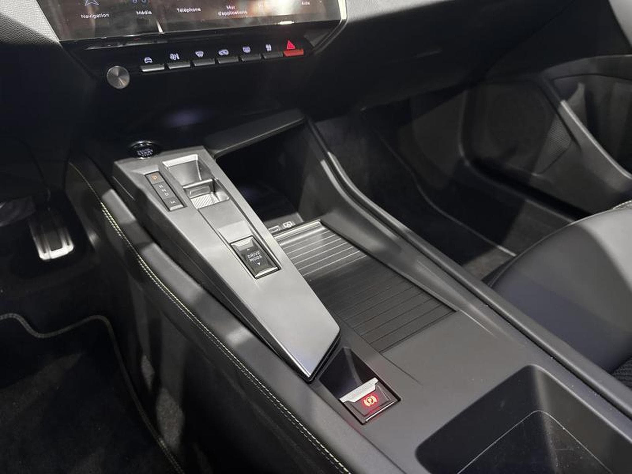 Peugeot 308 GT 130EAT8 (2023) - Photo 19