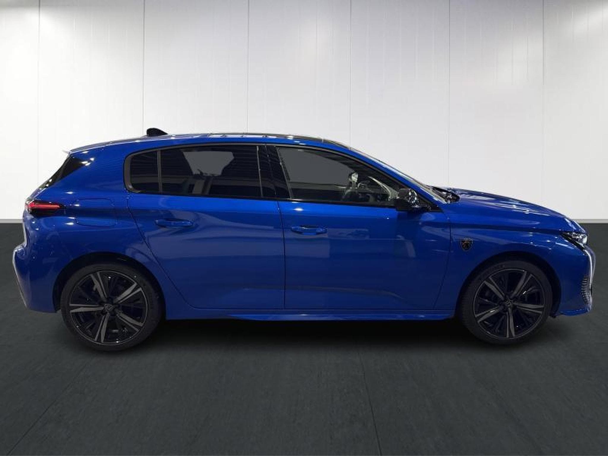Peugeot 308 GT 130EAT8 (2023) - Photo 8