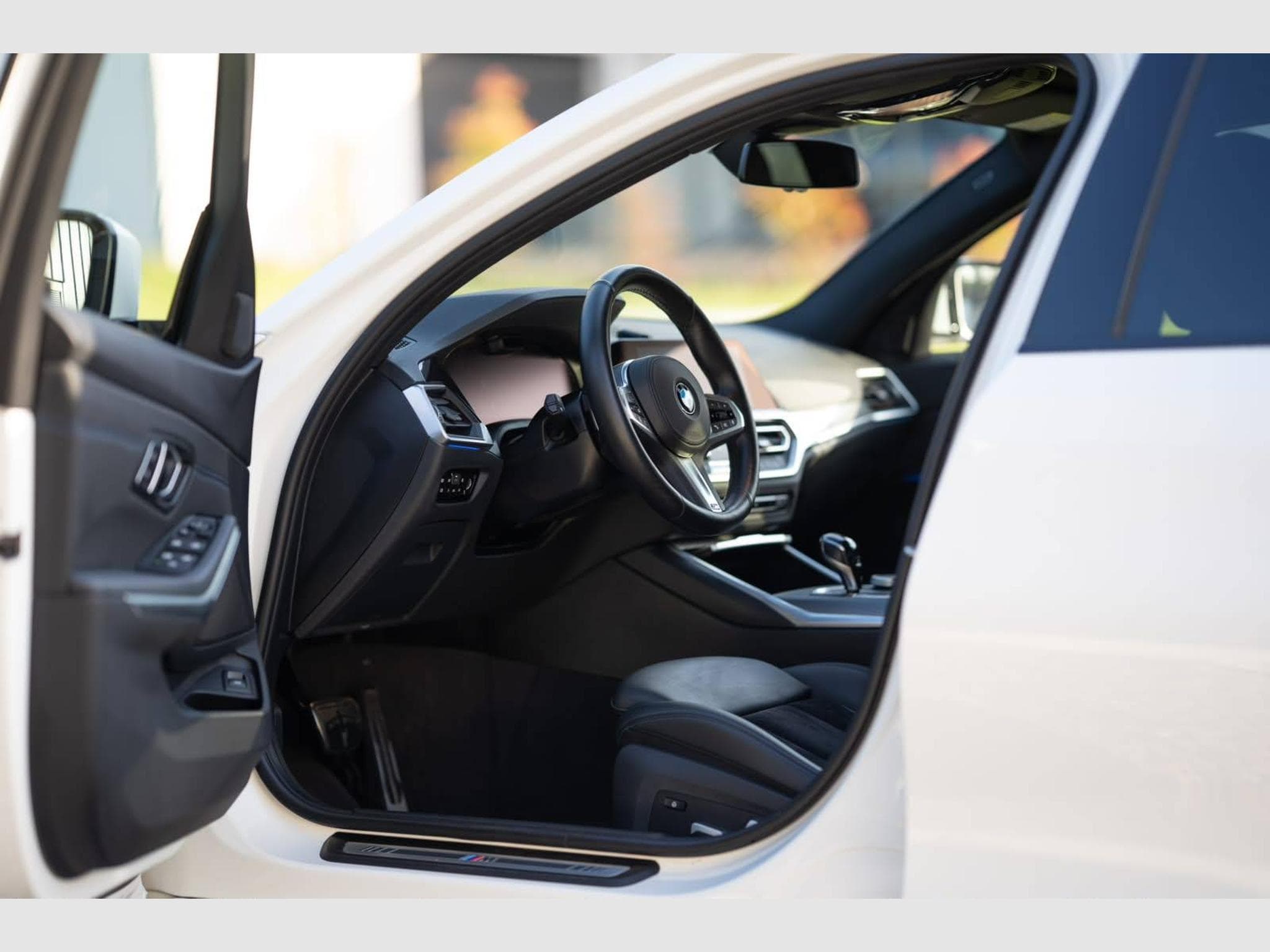 BMW Série 3 330 i xDrive M Sport – 1ère Main – Suivi BMW (2020) - Foto 11