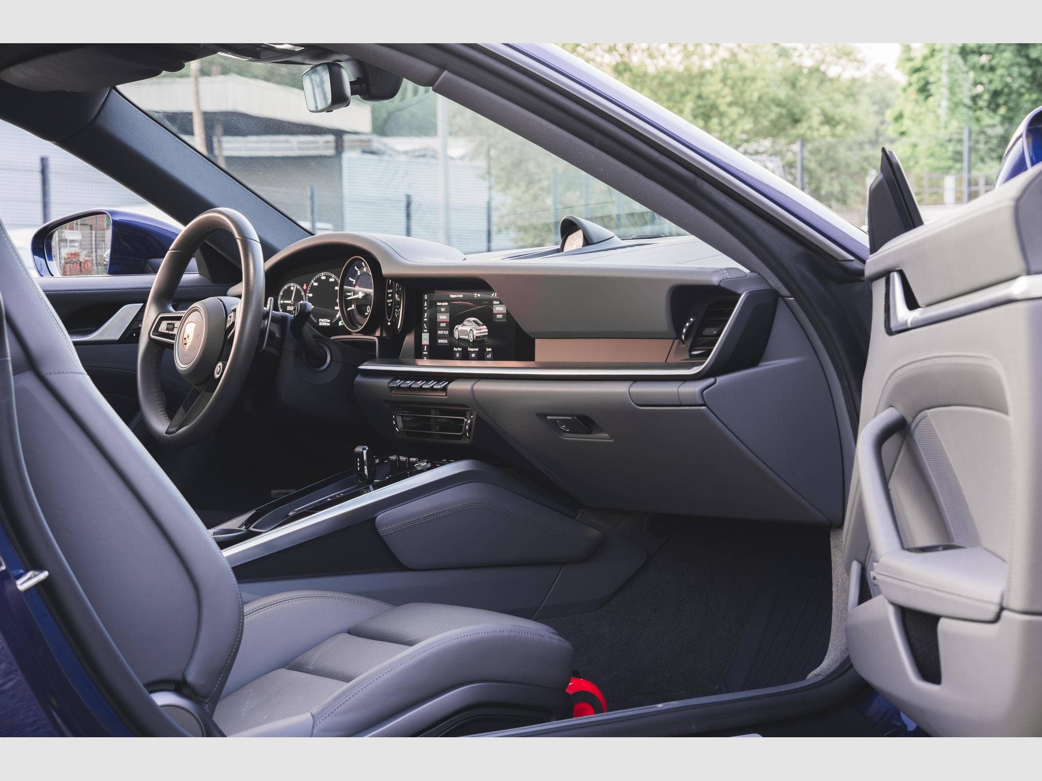 Porsche 911 Carrera 4S - SportDesign – Toit Carbone – Bleu Gentiane – Ap (2019) - Foto 39