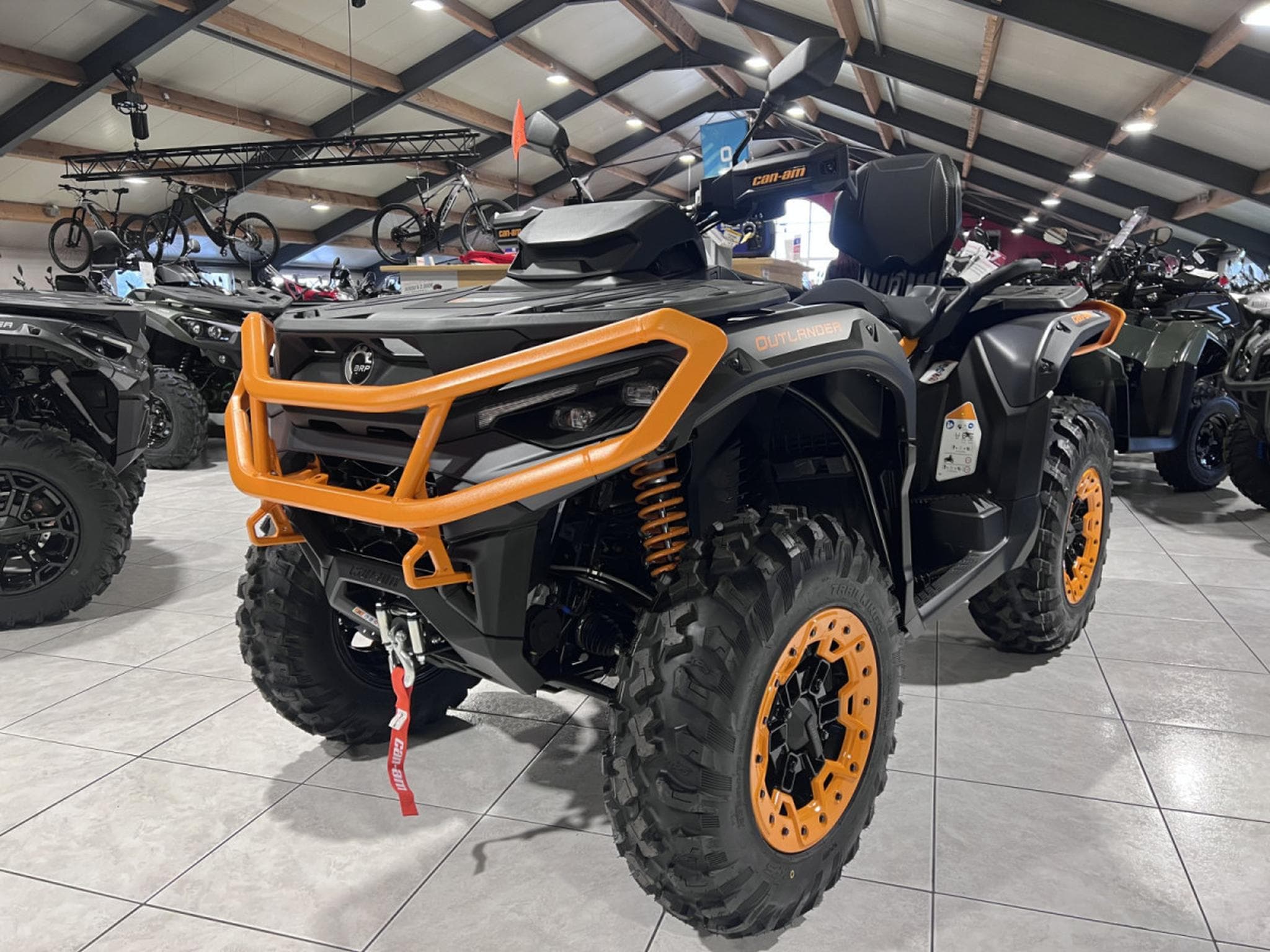 BRP Can-Am Outlander Max MY26 XT P T 1000 ABS T3 (2026) - Photo 2