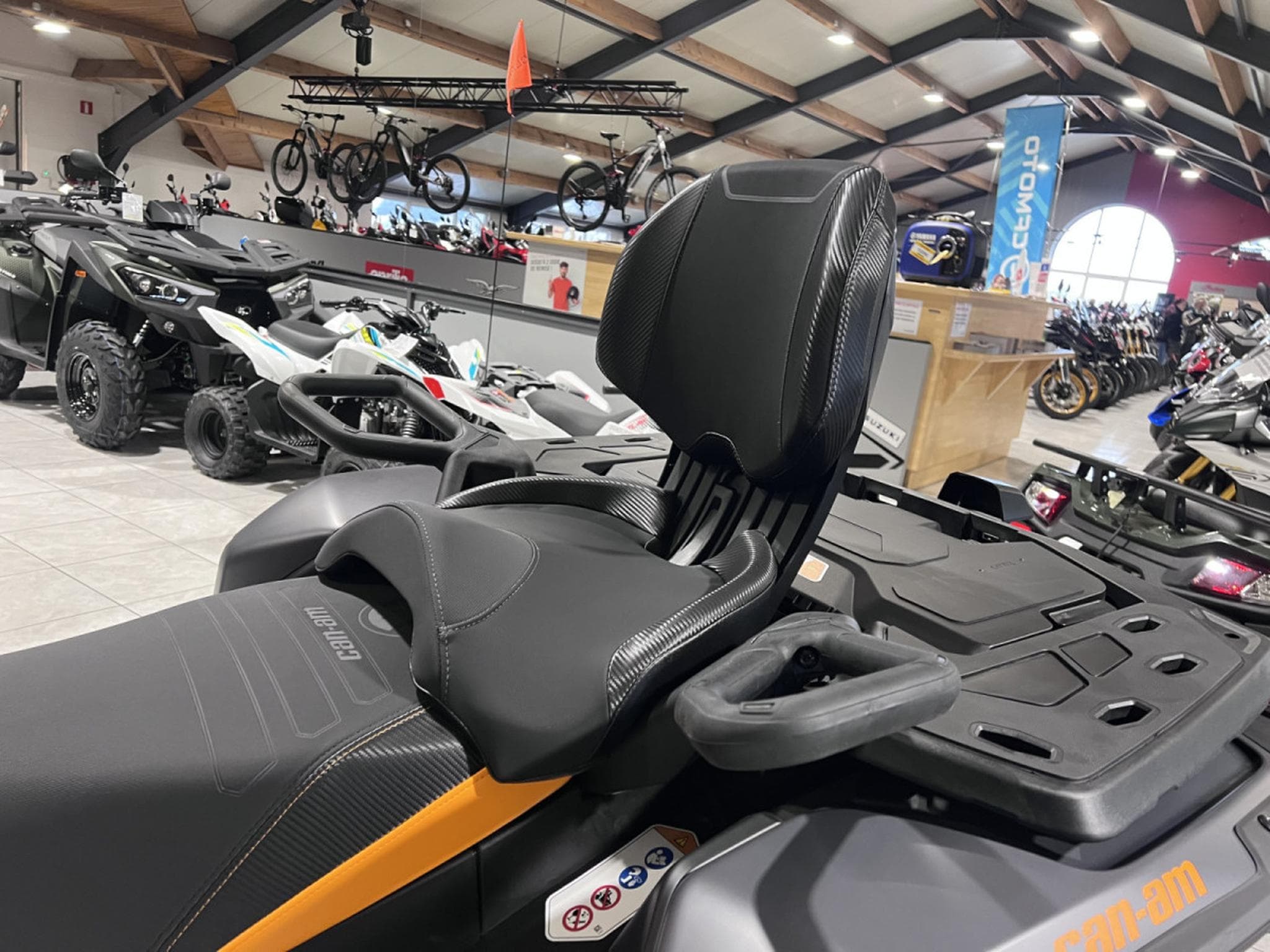 BRP Can-Am Outlander Max MY26 XT P T 1000 ABS T3 (2026) - Photo 4
