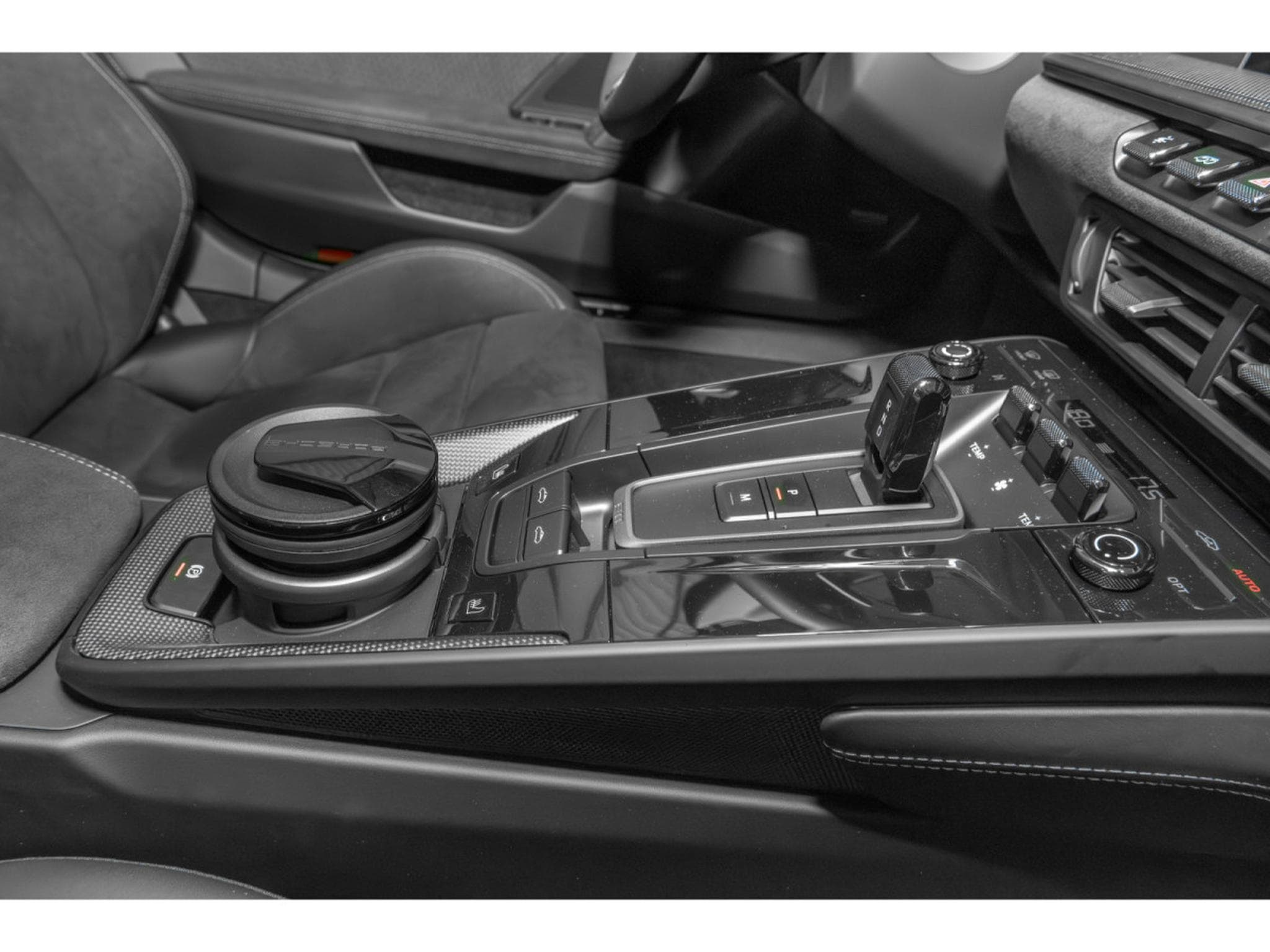 Porsche 911 911/992.2 TARGA 4 GTS / FACELIFT MY2025 / SOFORT (2025) - Photo 18