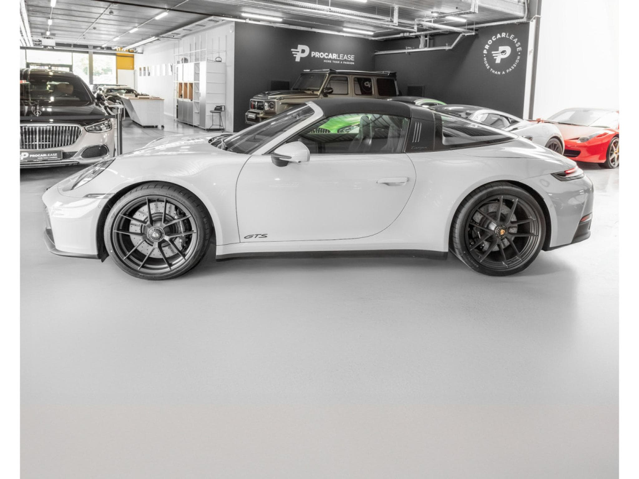 Porsche 911 911/992.2 TARGA 4 GTS / FACELIFT MY2025 / SOFORT (2025) - Photo 2