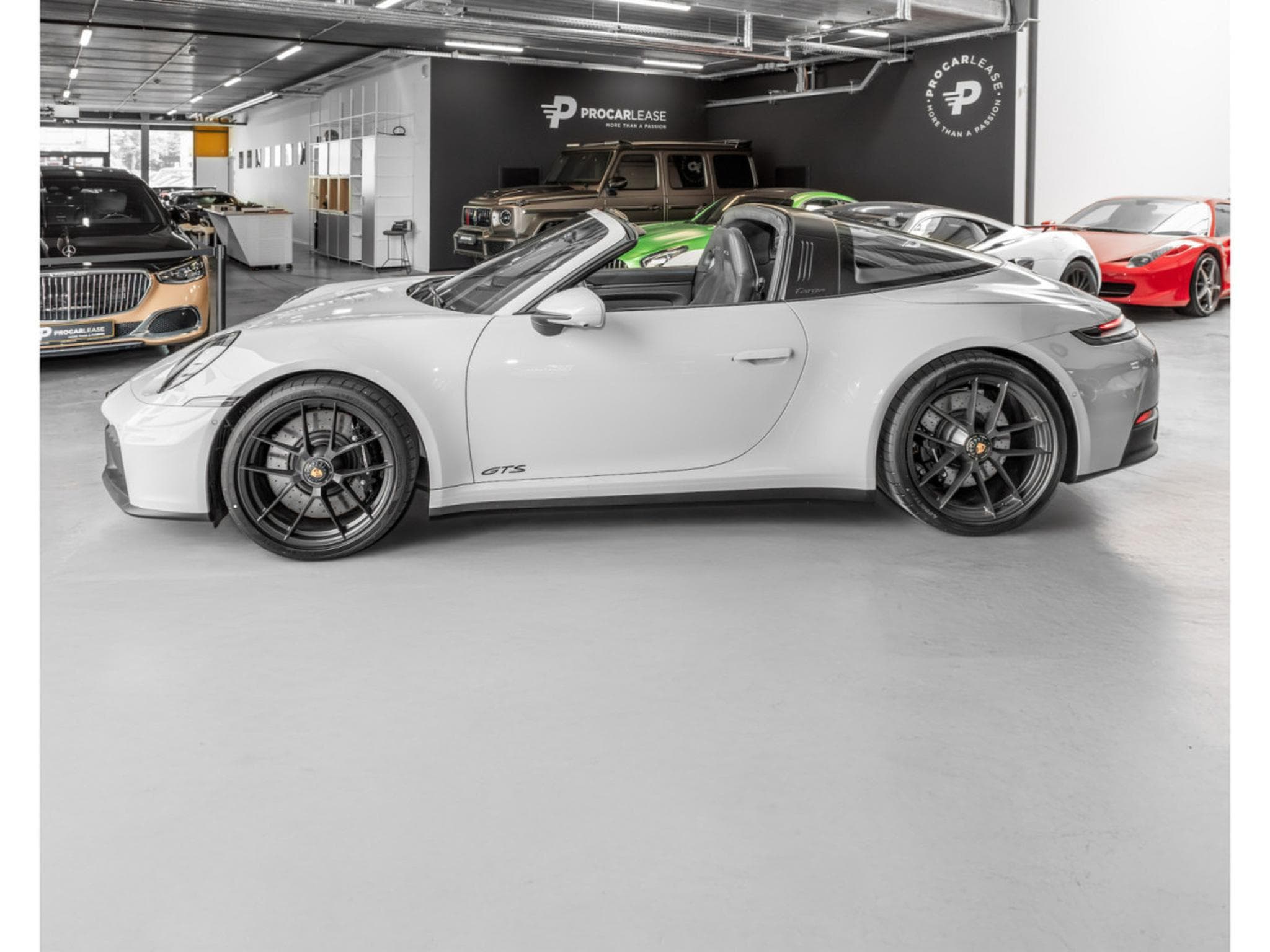 Porsche 911 911/992.2 TARGA 4 GTS / FACELIFT MY2025 / SOFORT (2025) - Photo 22