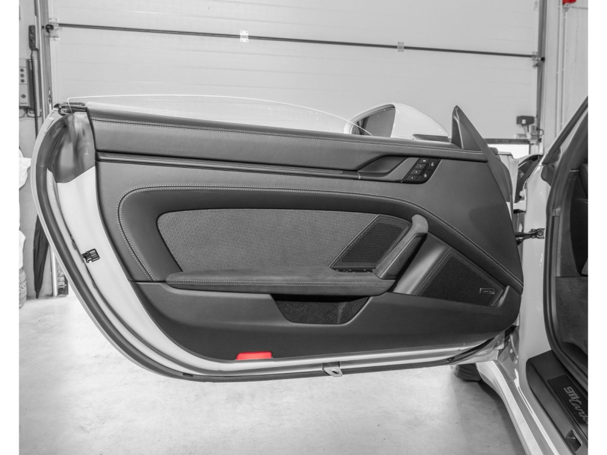 Porsche 911 911/992.2 TARGA 4 GTS / FACELIFT MY2025 / SOFORT (2025) - Photo 23