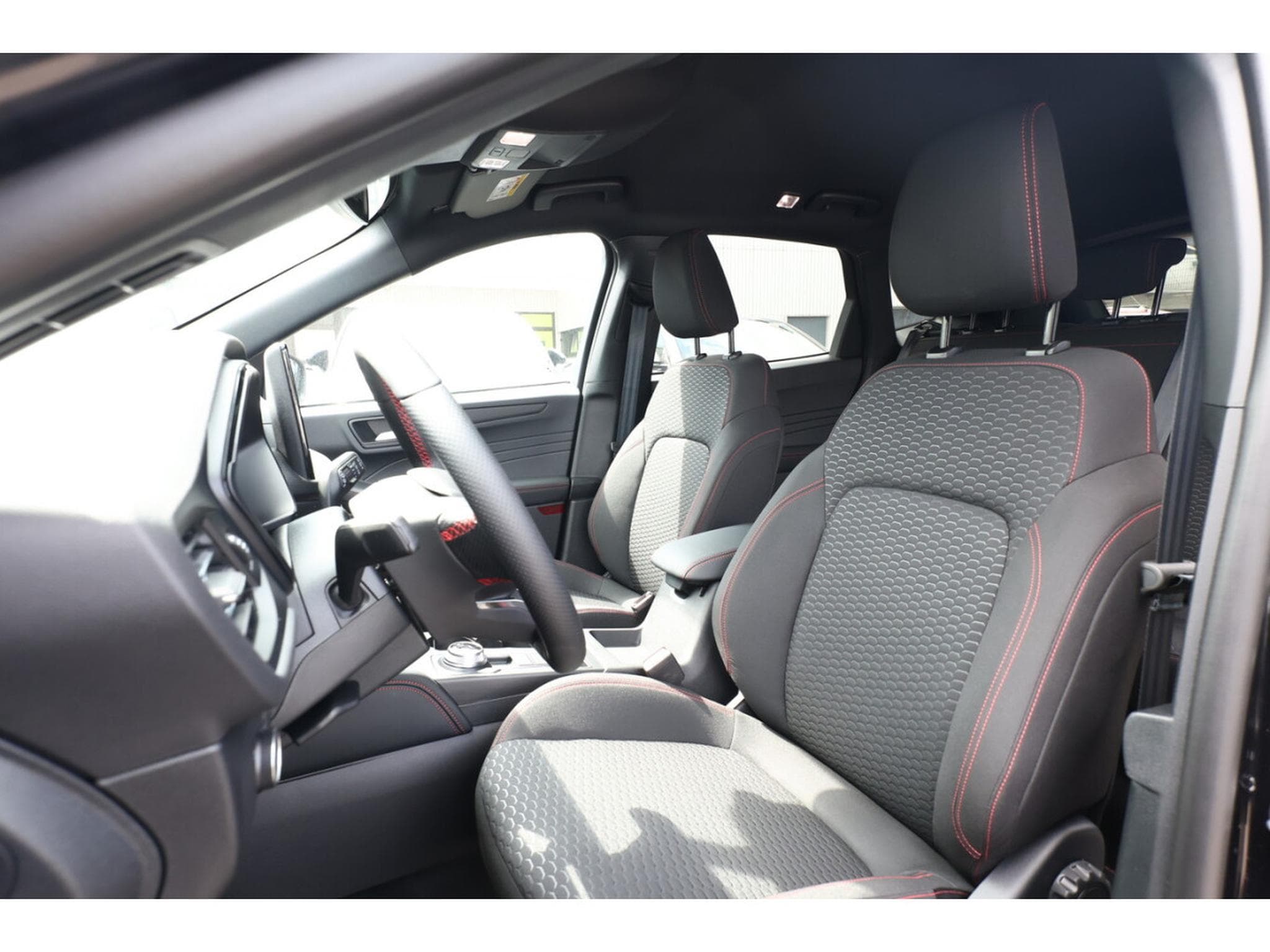 Ford Kuga 2.5 PHEV 242 Auto ST-Line (2026) - Photo 7