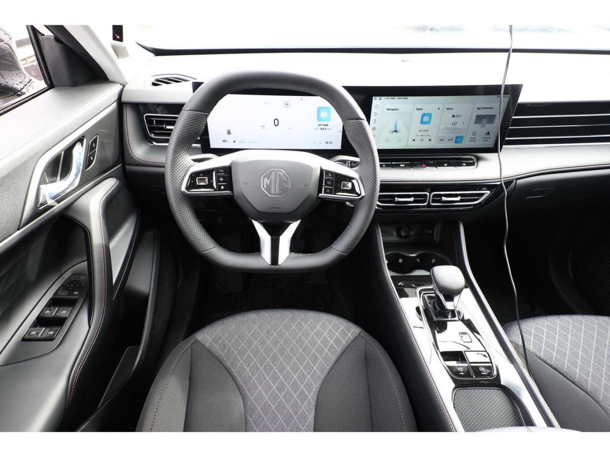 MG HS 1.5  HEV+ 224 Auto  Comfort (2026) - Photo 9