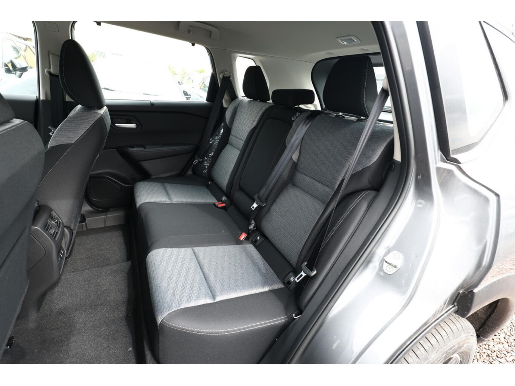 Nissan X-Trail 1.5 VC-T MHEV 163 AUTO Acenta (2026) - Photo 8