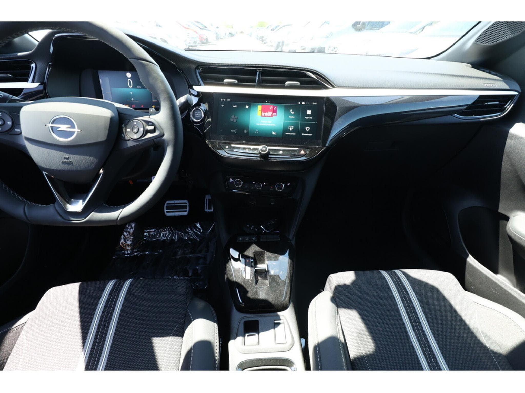 Opel Corsa 1.2 Hybride 145 e-DC6 (2025) - Photo 9