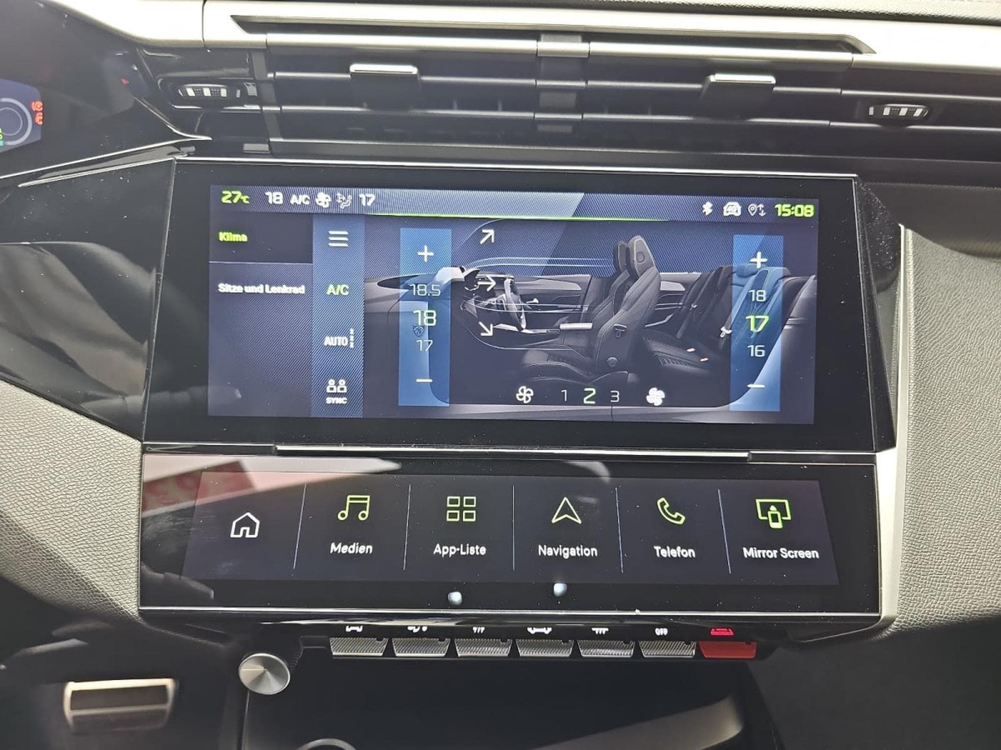 Peugeot 308 1.2 Hybrid e-DSC6 145 GT (2026) - Photo 11