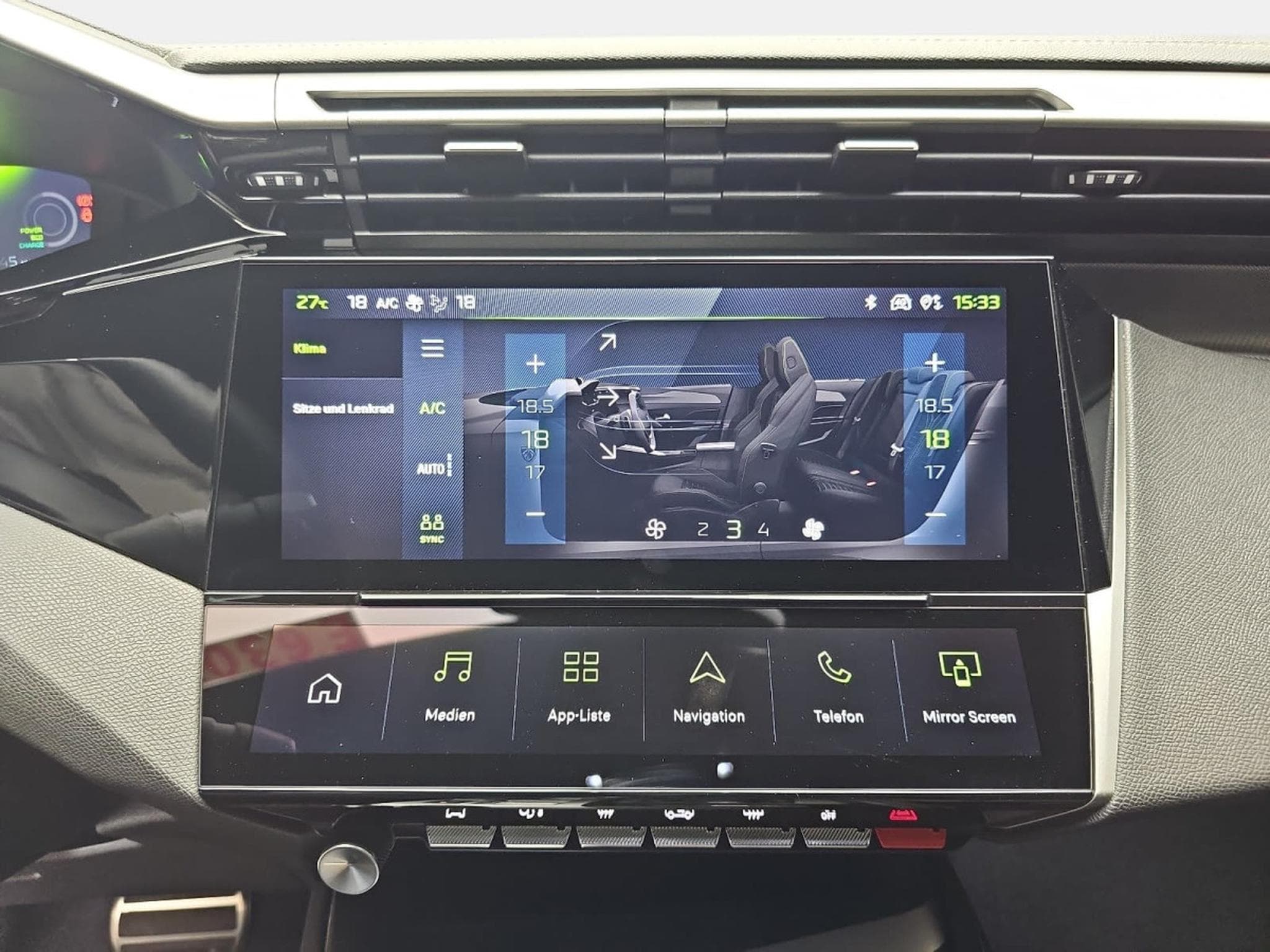 Peugeot 308 1.2 Hybrid e-DSC6 145 GT (2026) - Photo 11