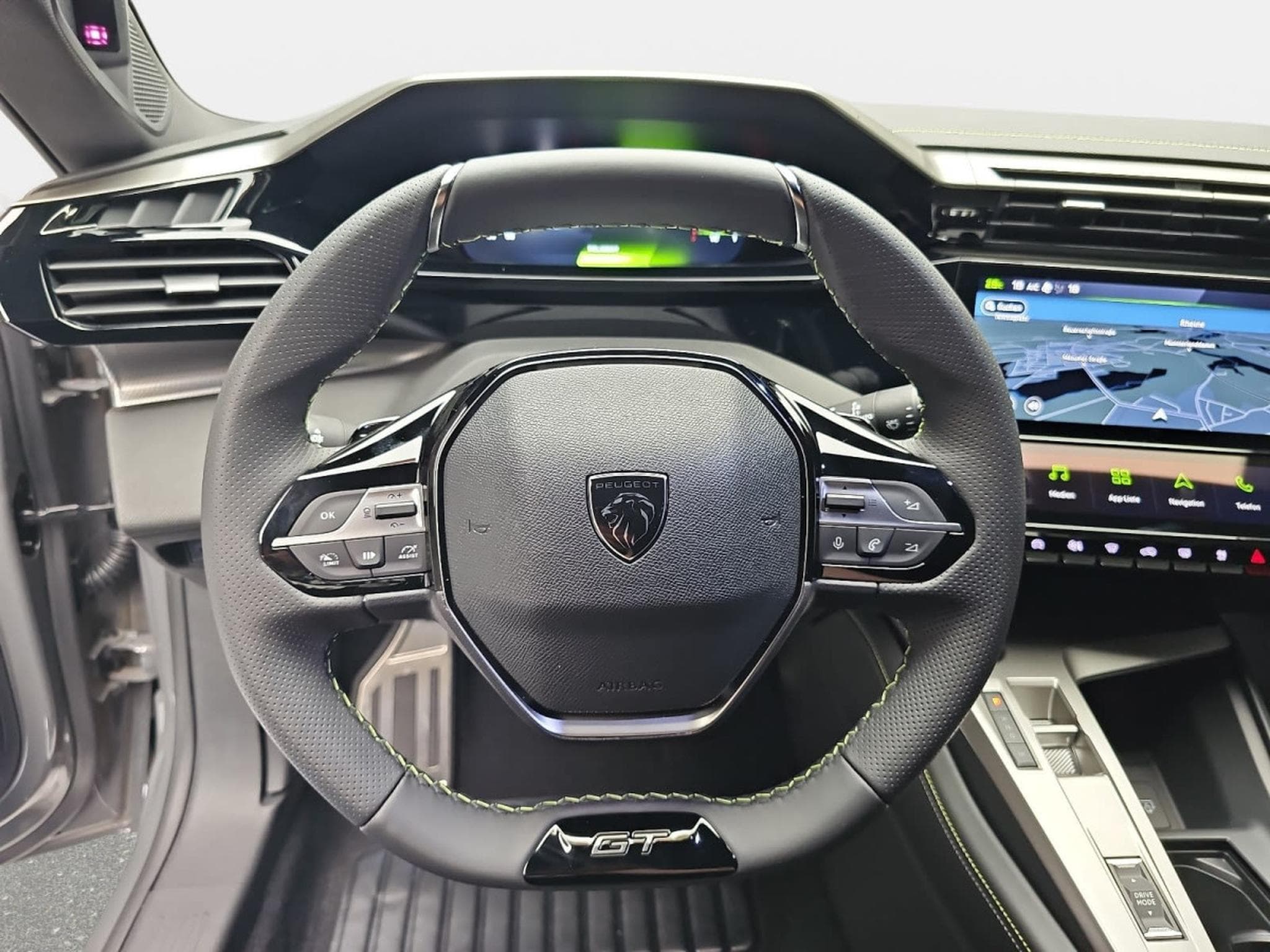 Peugeot 308 1.2 Hybrid e-DSC6 145 GT (2026) - Photo 13