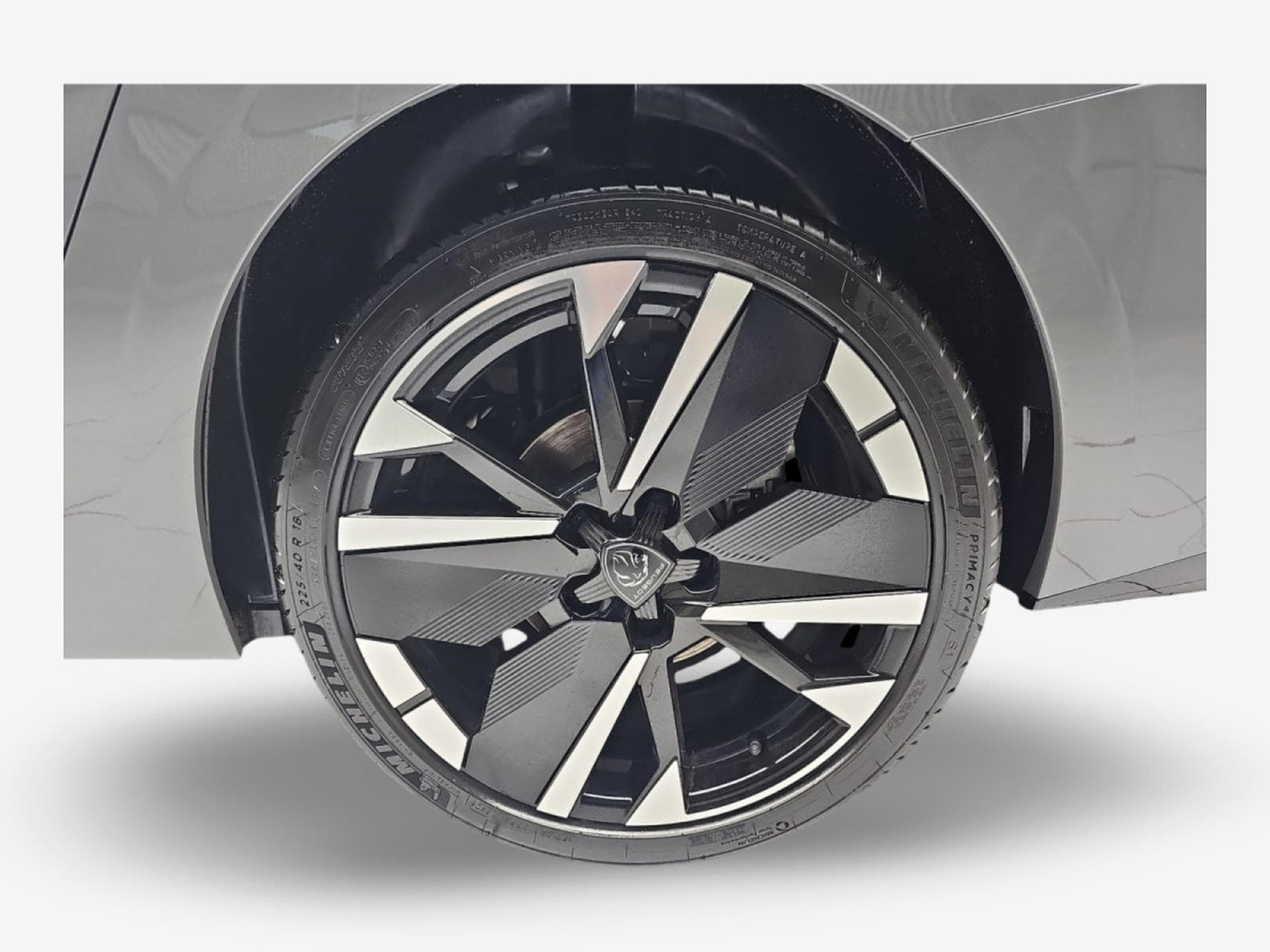 Peugeot 308 1.2 Hybrid e-DSC6 145 GT (2026) - Photo 6