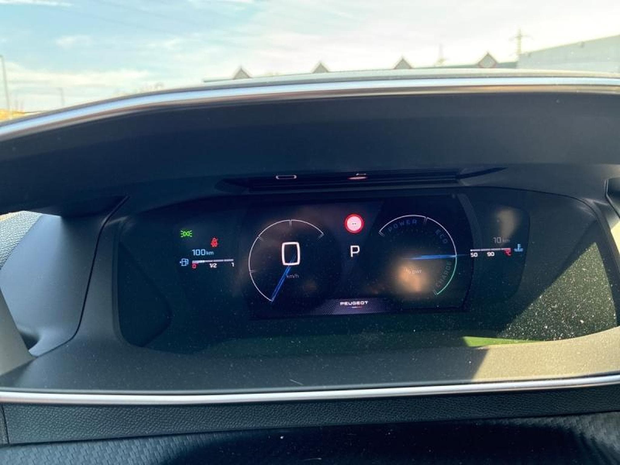 PEUGEOT 2008 1.2 Hybrid 145ch GT e-DCS6 (2025) - Photo 3