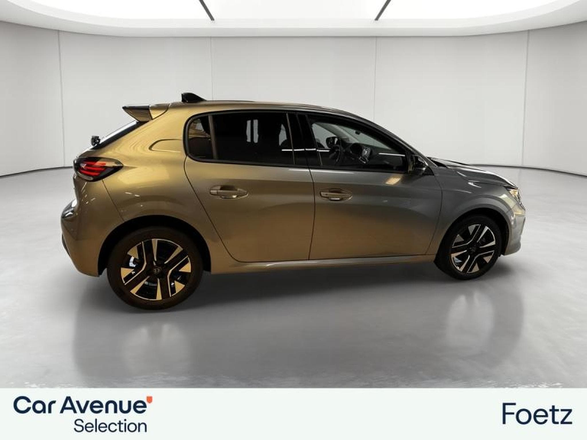 PEUGEOT 208 1.2 Hybrid 145ch Allure e-DCS6 (2025) - Photo 5