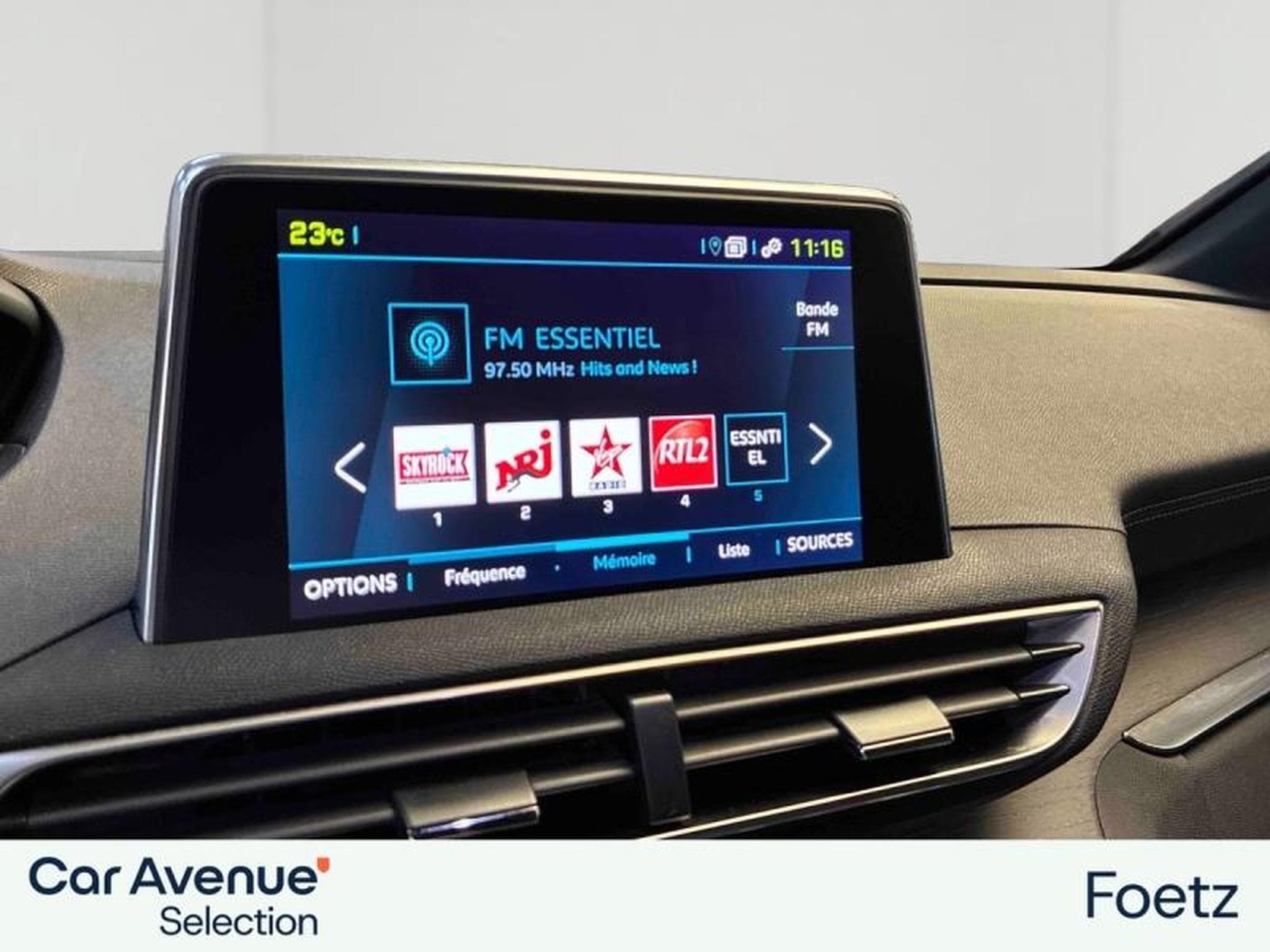 PEUGEOT 3008 HYBRID4 300ch GT e-EAT8 (2020) - Photo 12